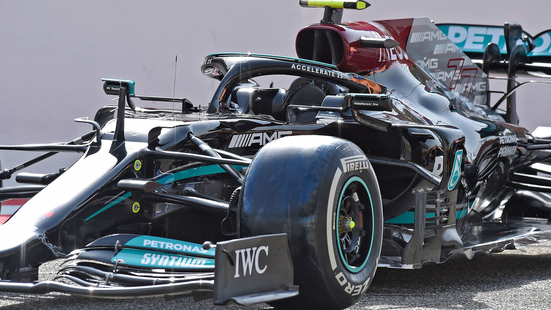 REVEALED: Mercedes' secret floor breaks cover as the W12 hits the track at testing. Formula 1®