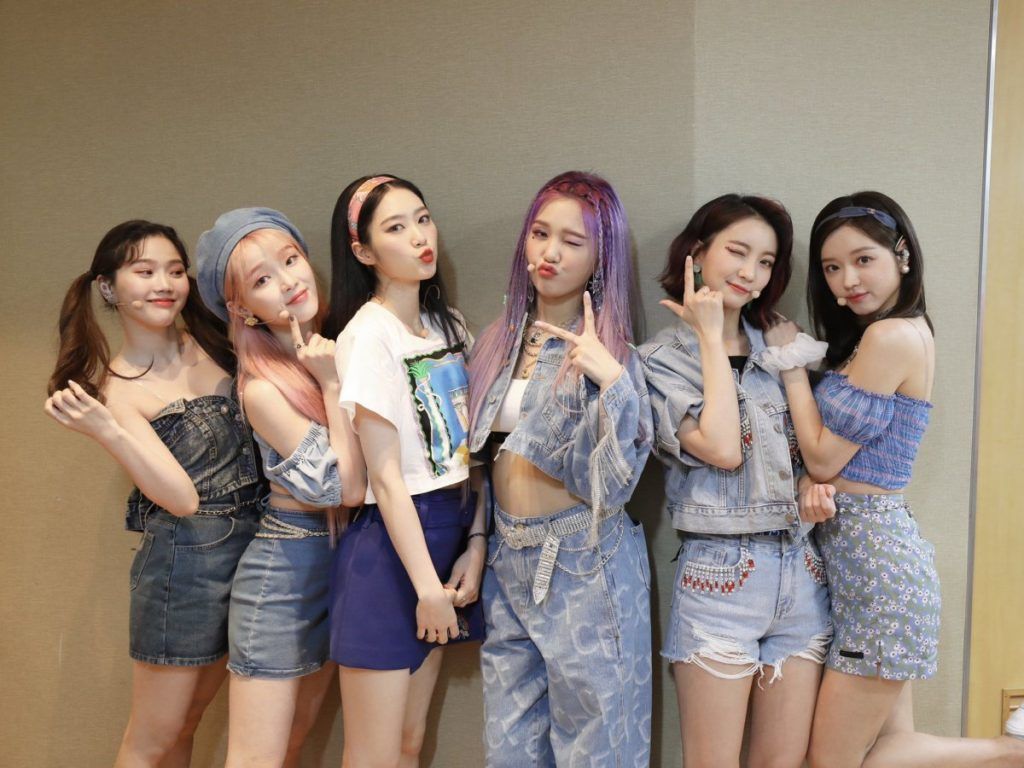 Oh My Girl, Nonstop's M COUNTDOWN Topped the Chart for Two Consecutive Weeks Record of Eight Gold Medals