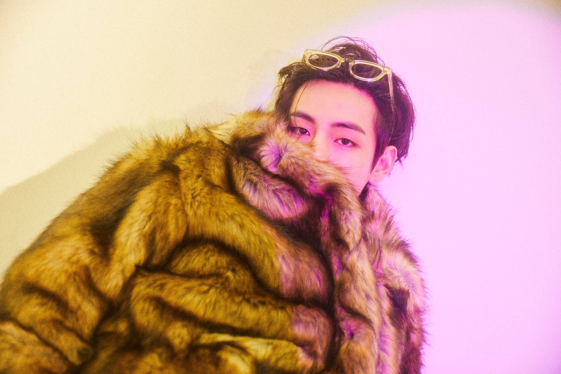 Download V kim taehyung Wallpaper HD