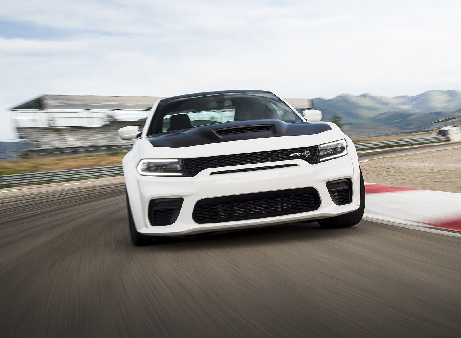 Dodge Charger SRT Hellcat Redeye Wallpaper (HD Image)