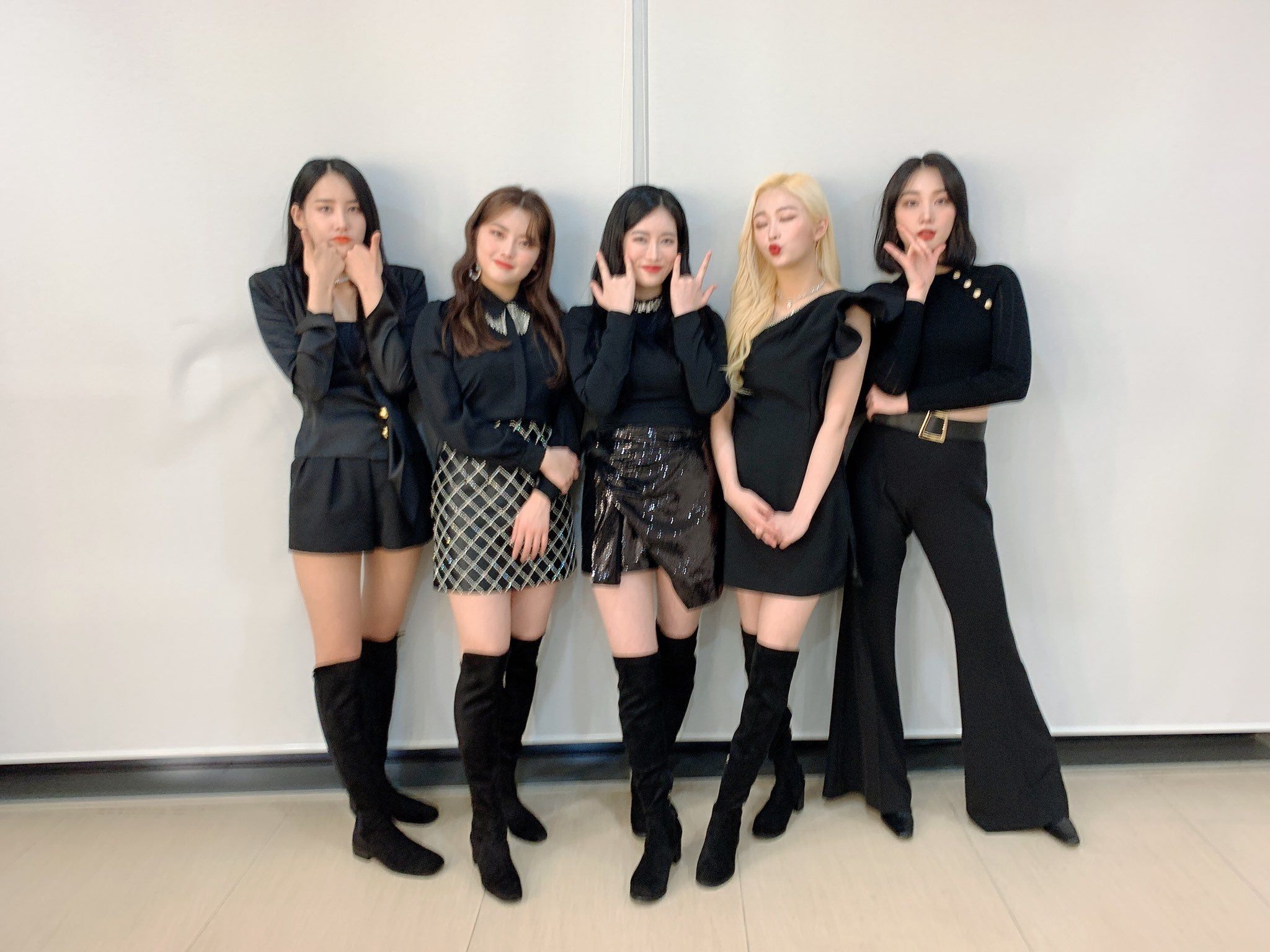 HINAPIA on Twitter. Fashion, Kpop girls, Cool girl