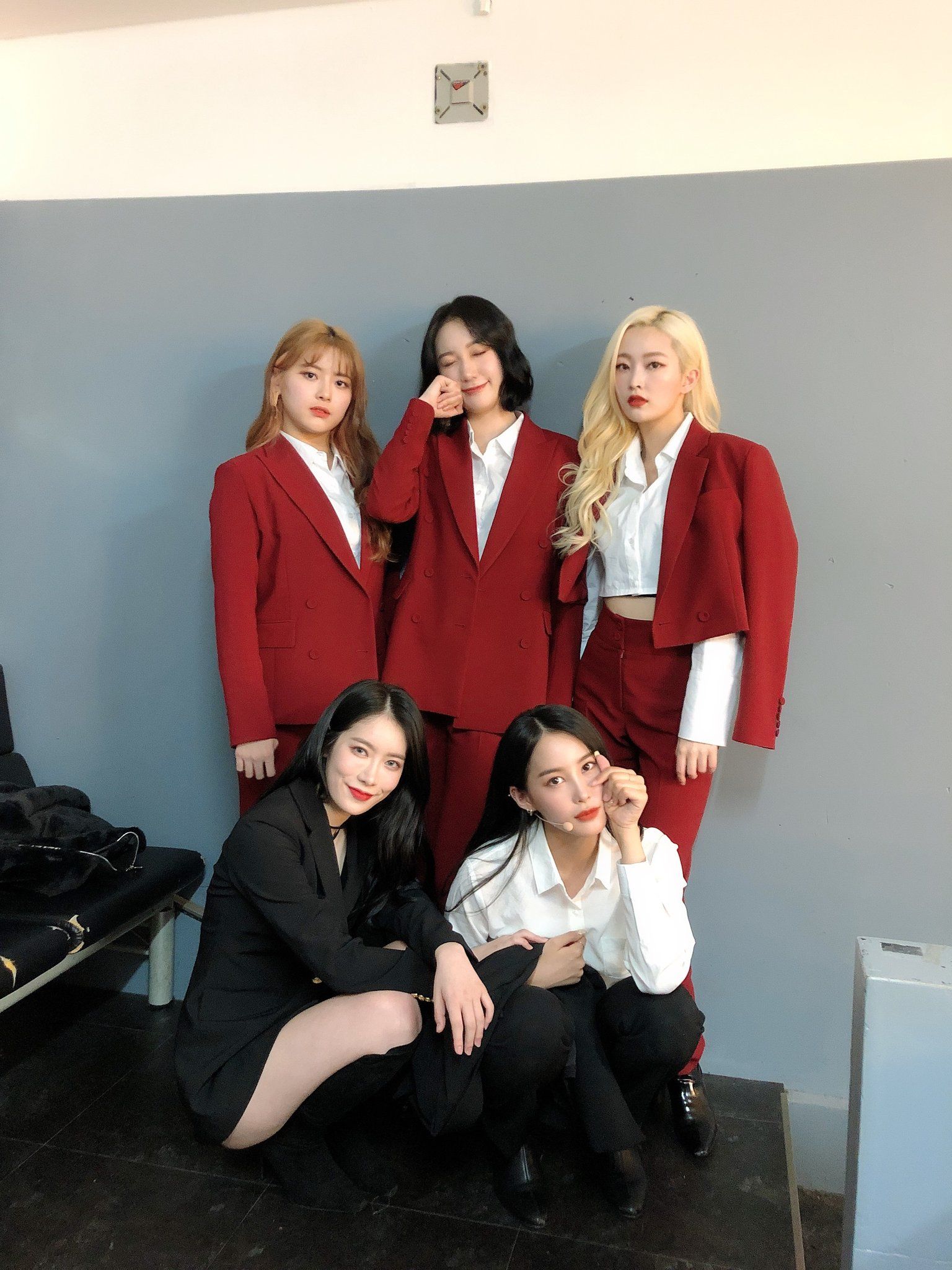 HINAPIA's Fan Manager Attacks Fans With An Extremely Aggravated Instagram Post