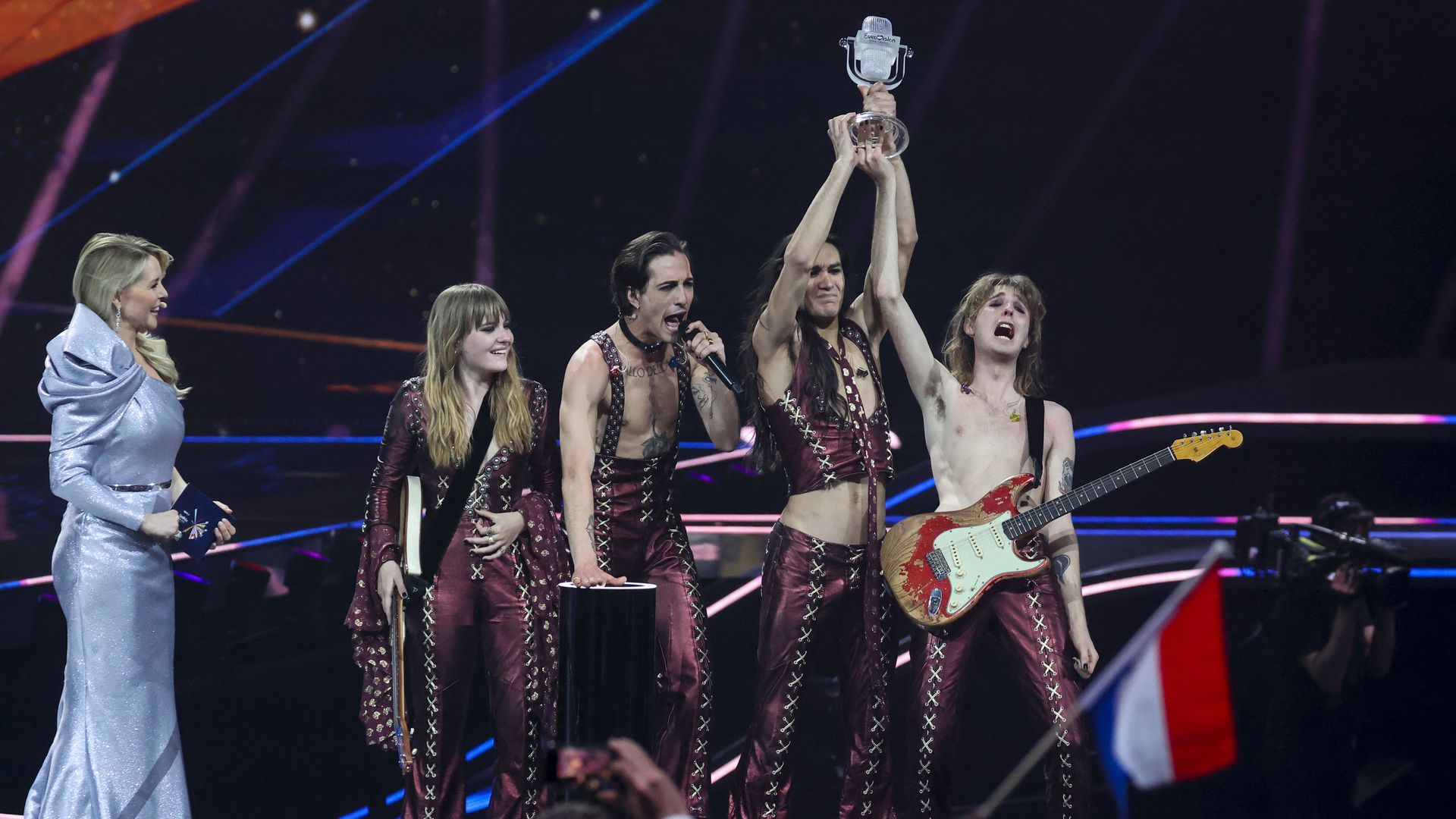 Eurovision: Måneskin wins as song contest returns amid COVID precautions