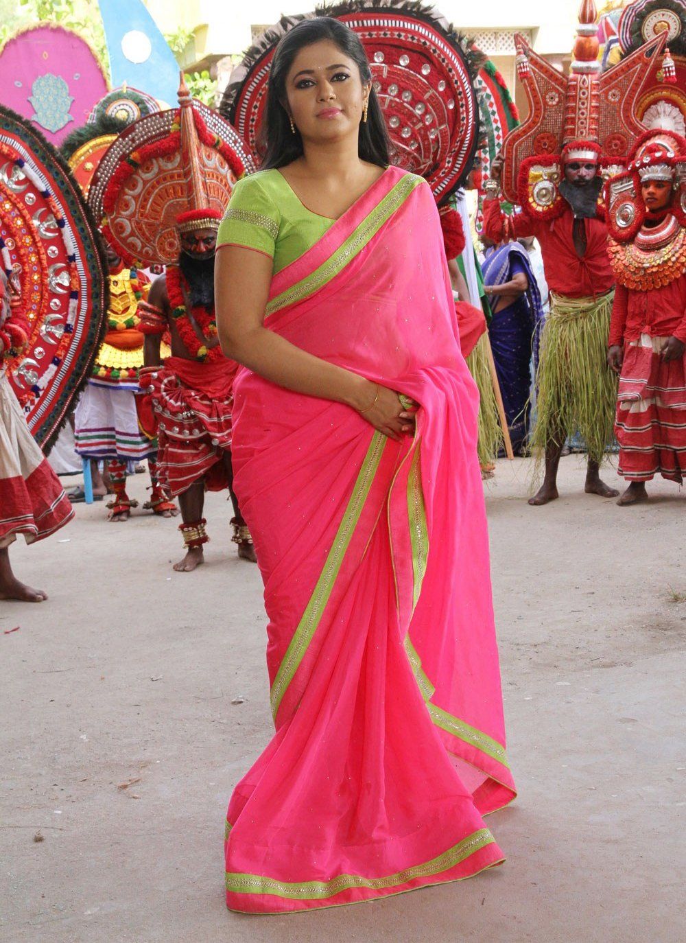 Stunning Photo Picture From Tamil Comedy Horror Film Aranmanai 2