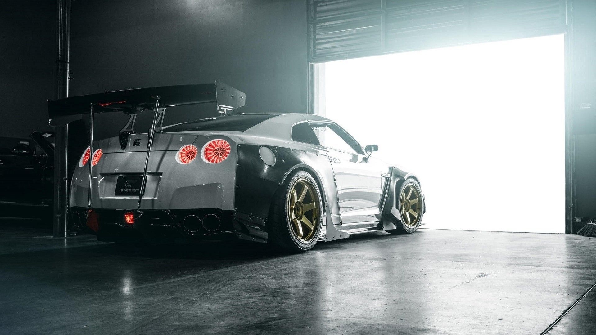 Nissan GT R Desktop Wallpaper