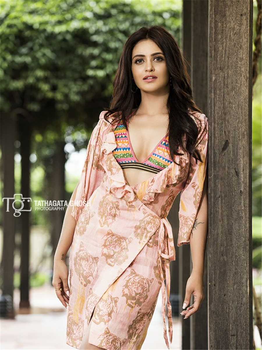 Bengali Actress Priyanka Sarkar's Latest Sizzling Photos 59854