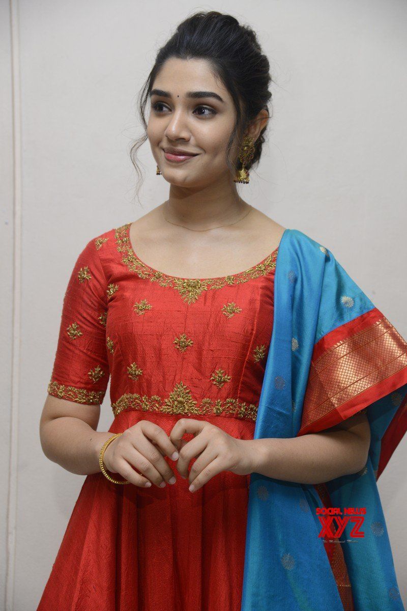 Actress Krithi Shetty Glam Stills From Uppena Movie Abhinandana Sabha News XYZ