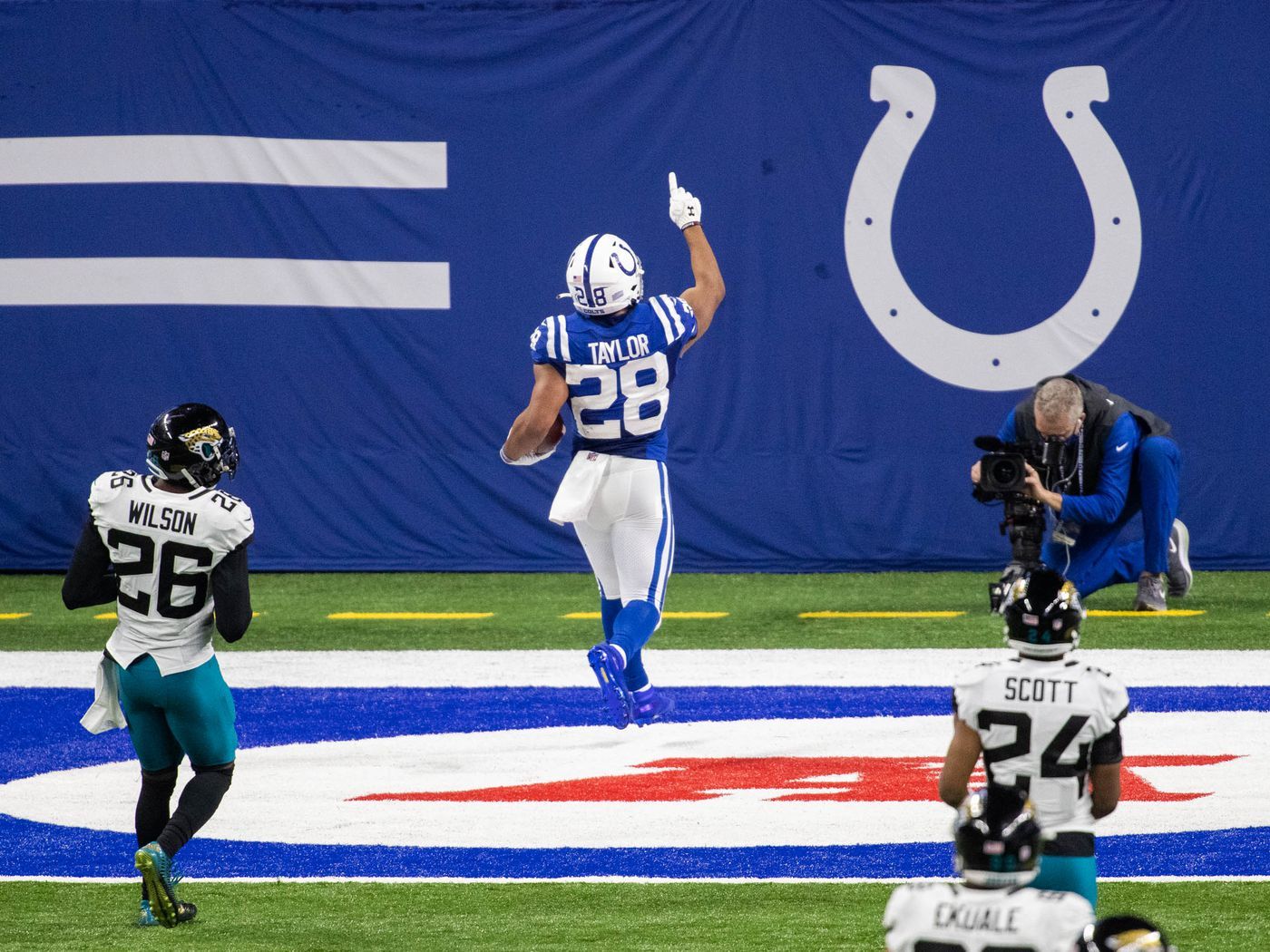 Jonathan Taylor, Nyheim Hines Fantasy Football Start Sit Advice: What To Do With Colts RBs In The Wild Card Round