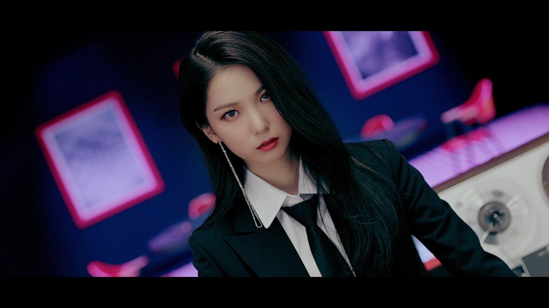 CLC Dress Who's Who Pop Database / Dbkpop.com