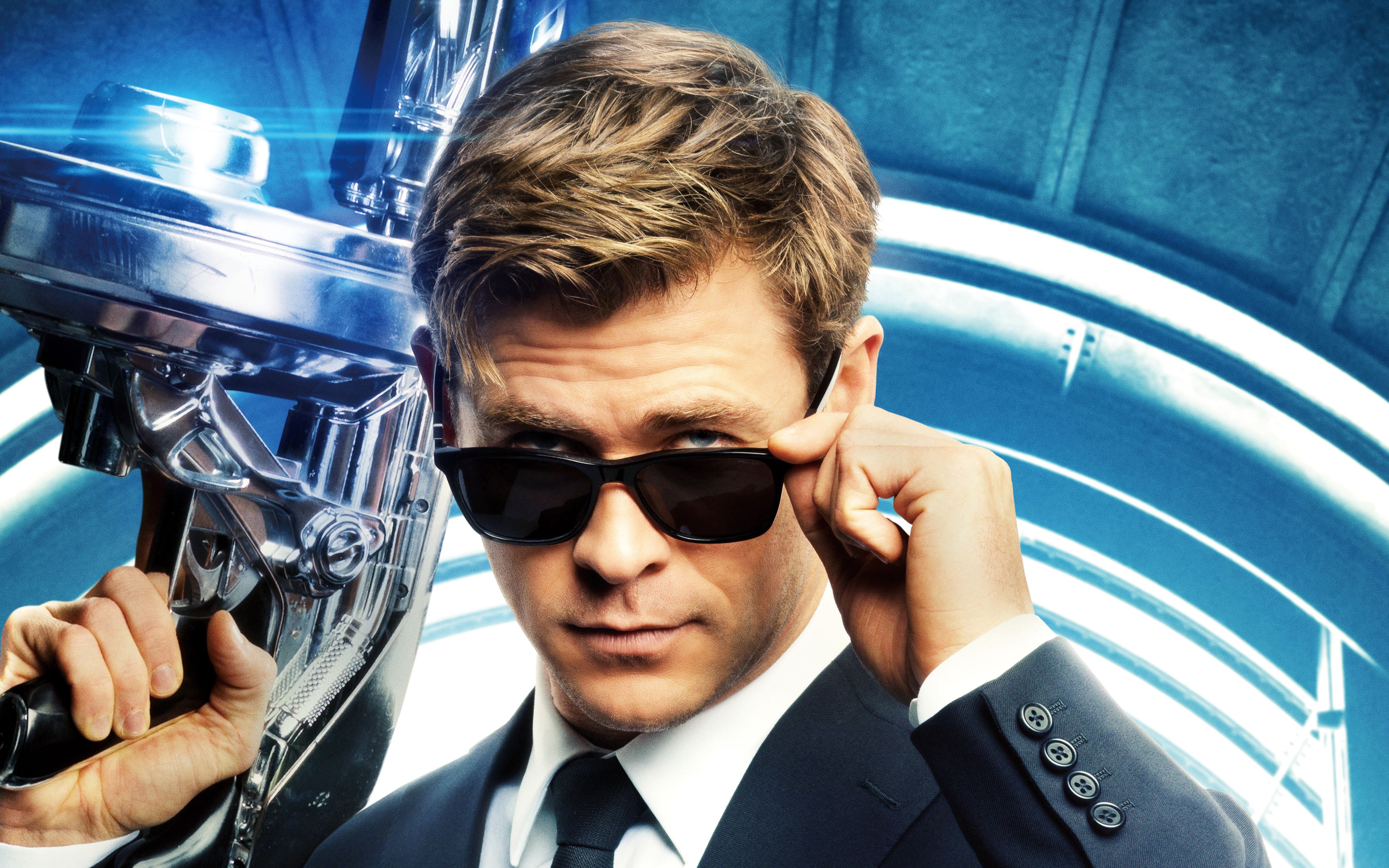 Download wallpaper Agent H, 4k, Men In Black International, 2019 movie, poster, Science fiction, Chris Hemsworth for desktop with resolution 3840x2400. High Quality HD picture wallpaper
