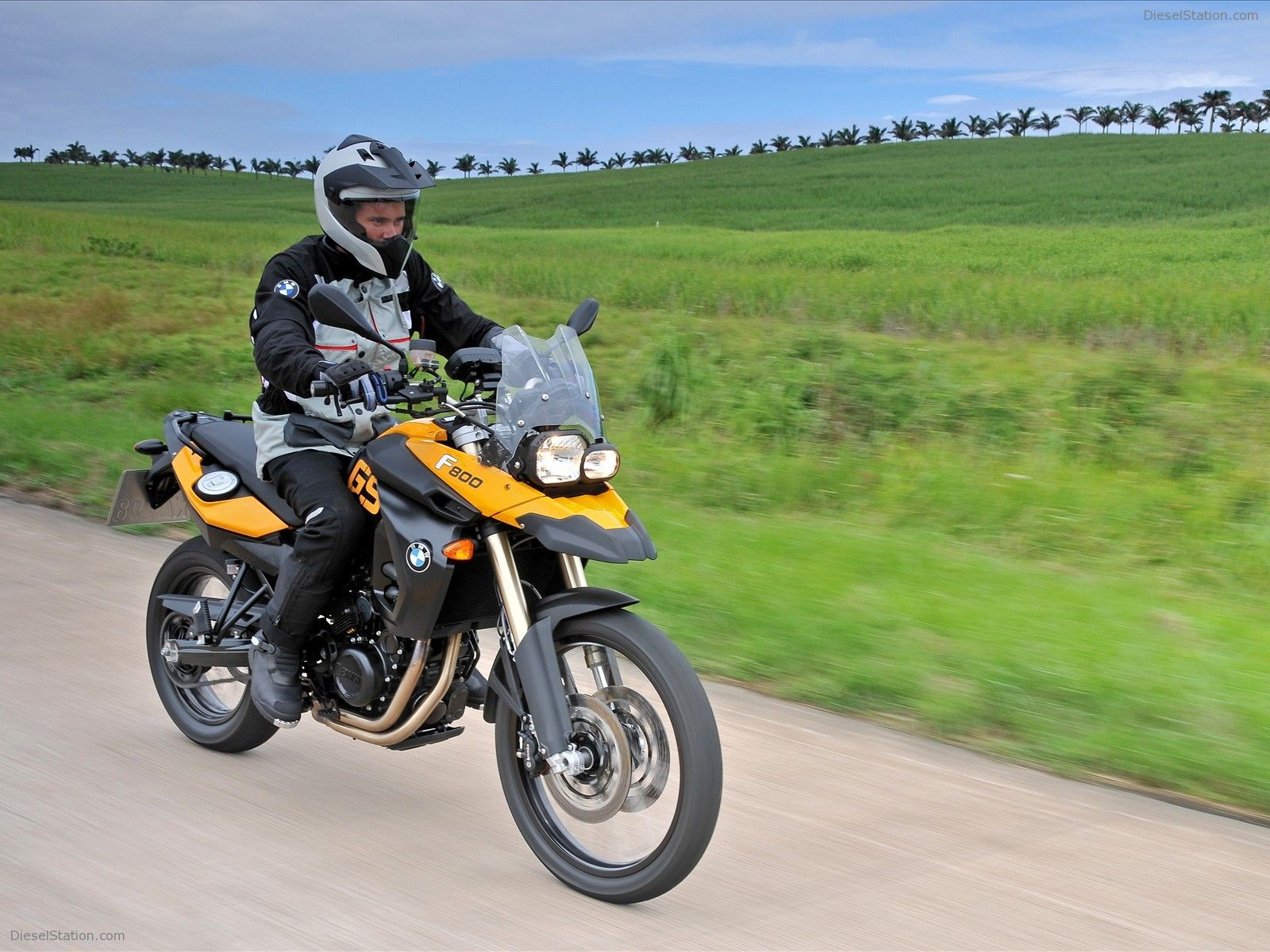 BMW F 800 GS Exotic Bike Wallpaper of 28, Diesel Station