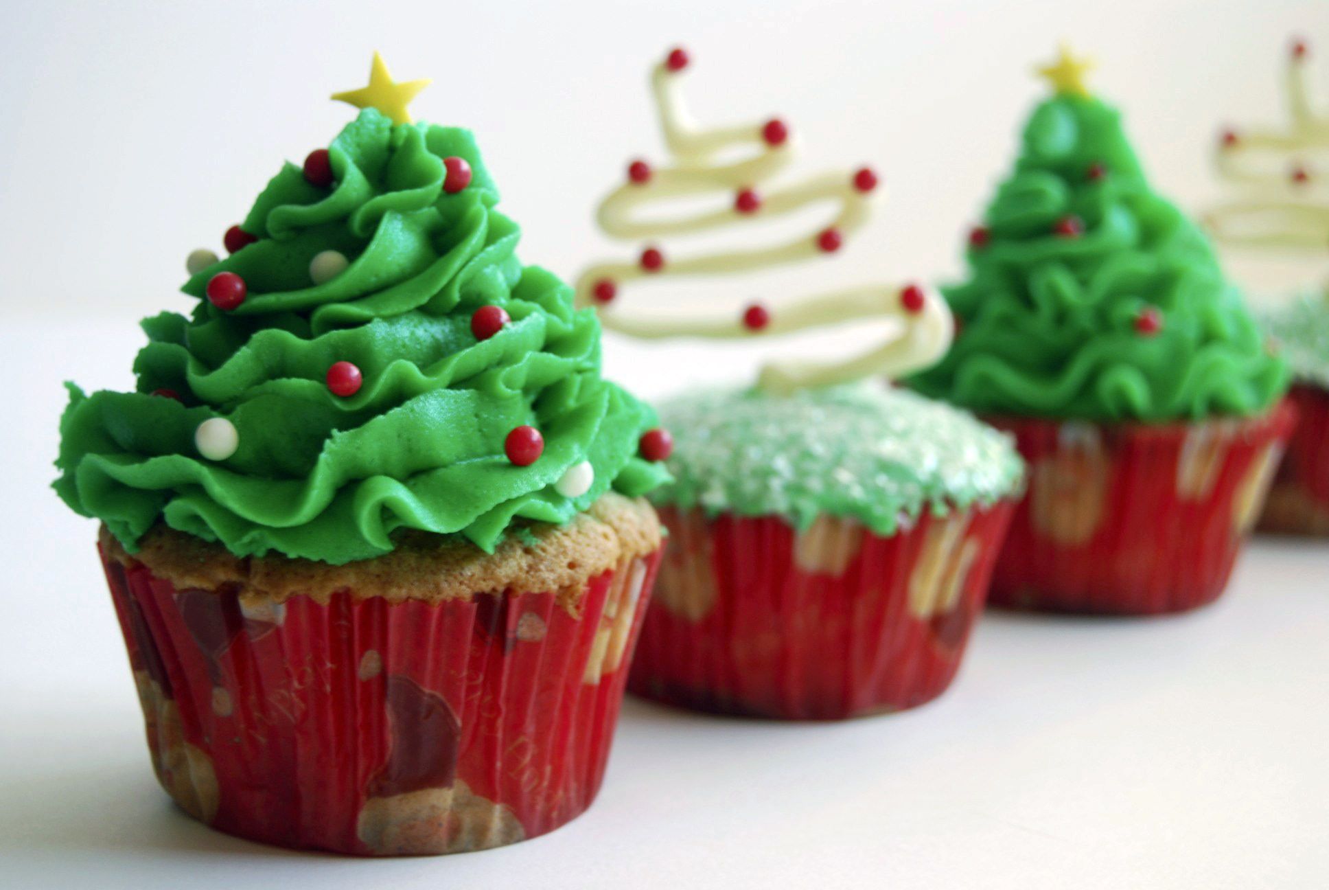 Christmas Cupcake Wallpaper