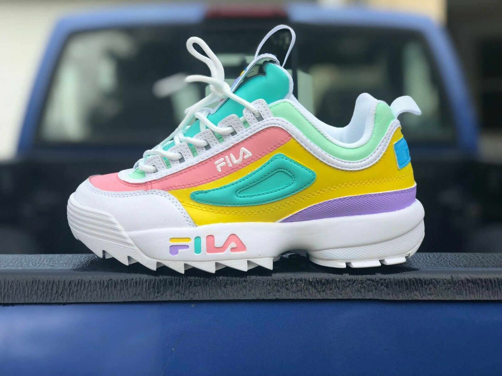 in fila