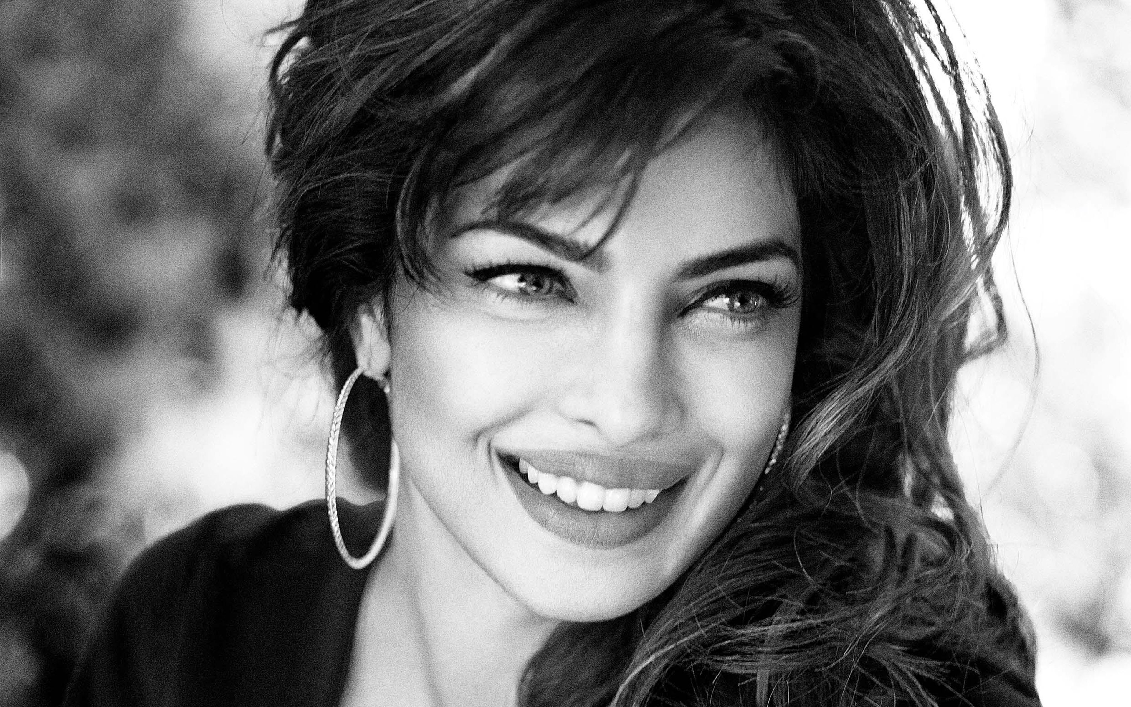 Download wallpaper Priyanka Chopra, 4K, Indian actress, black and white portrait, fashion model, beautiful woman, brunette for desktop with resolution 3840x2400. High Quality HD picture wallpaper