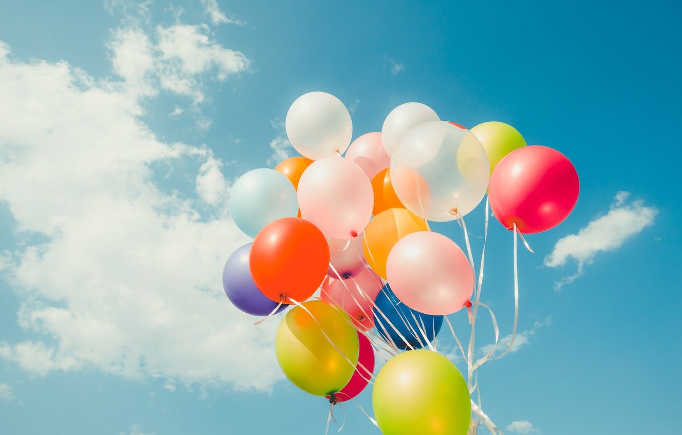 Wallpaper summer, the sky, the sun, happiness, balloons, stay, colorful, summer, sunshine, happy, beach, vacation, balloon image for desktop, section настроения