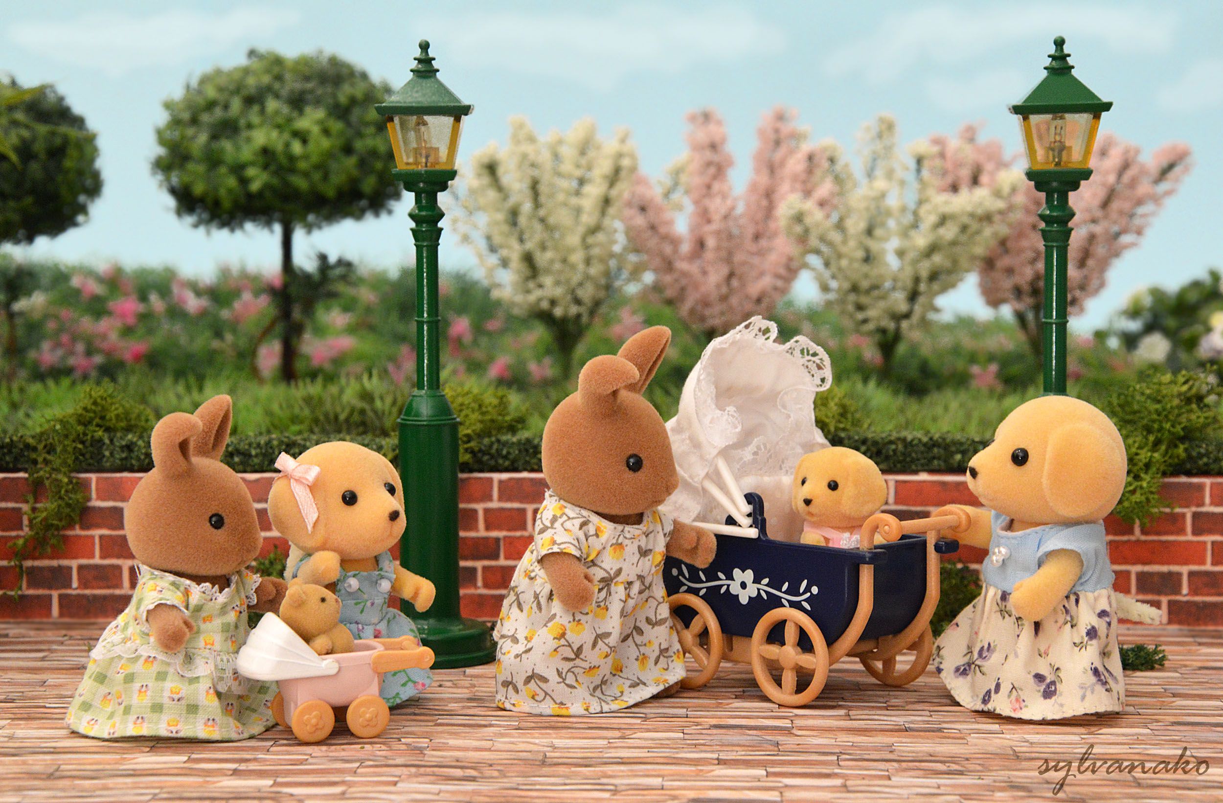 Wallpaper, park, flowers, trees, girls, baby, cute, animal, playground, yard, garden, toys, miniature, dress, sweet, families, calico, critters, rabbits, sylvanianfamilies, sylvanian, calicocritters 2500x1641