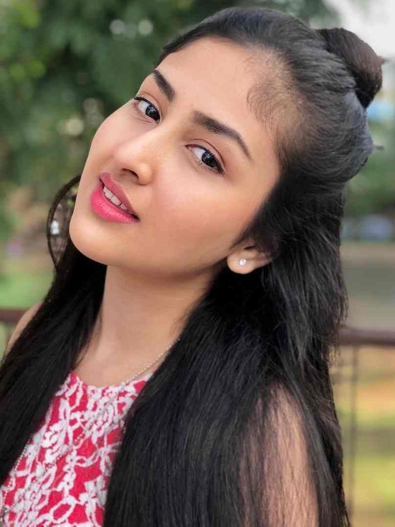 Anchal Sahu Wiki, Biography, Age, Boyfriend, Facts and More. Beautiful girl makeup, Most beautiful bollywood actress, Beautiful girl in india