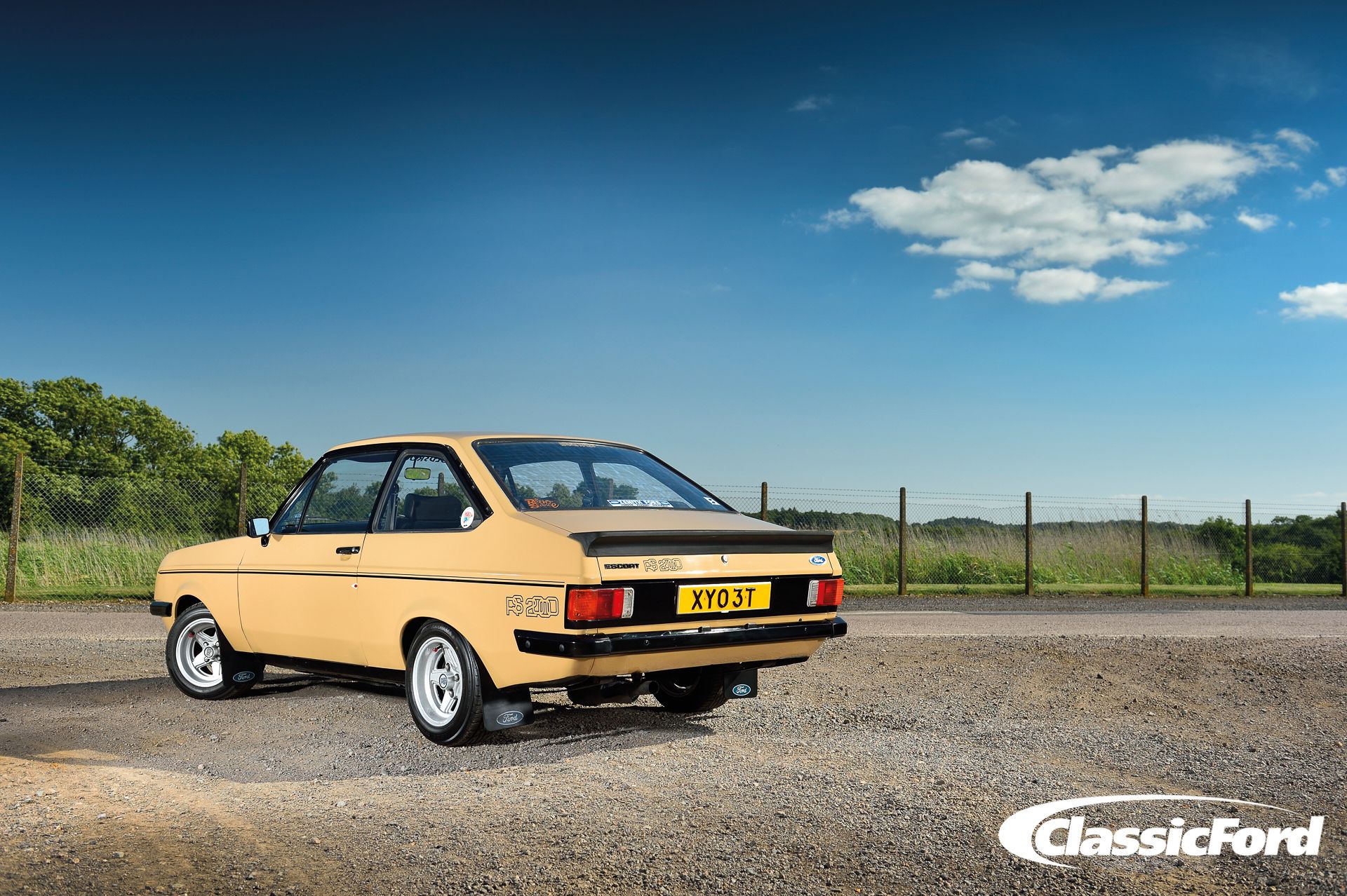 classic ford april 2018 desktop wallpaper escort rs2000. Classic Ford Magazine