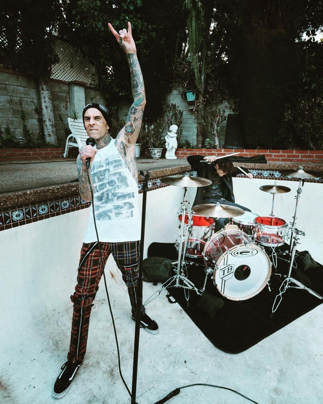 jaden hossler. Travis barker, Blink 182 drummer, Tim armstrong