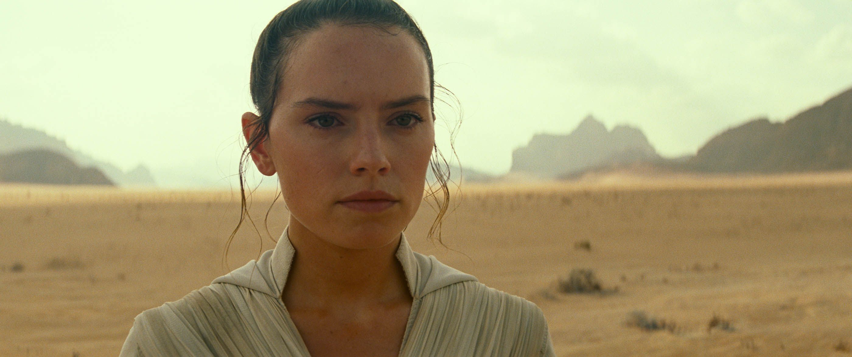 Rey Yellow Lightsaber Meaning's What Rey's New Lightsaber in the Rise of Skywalker Means For Star Wars