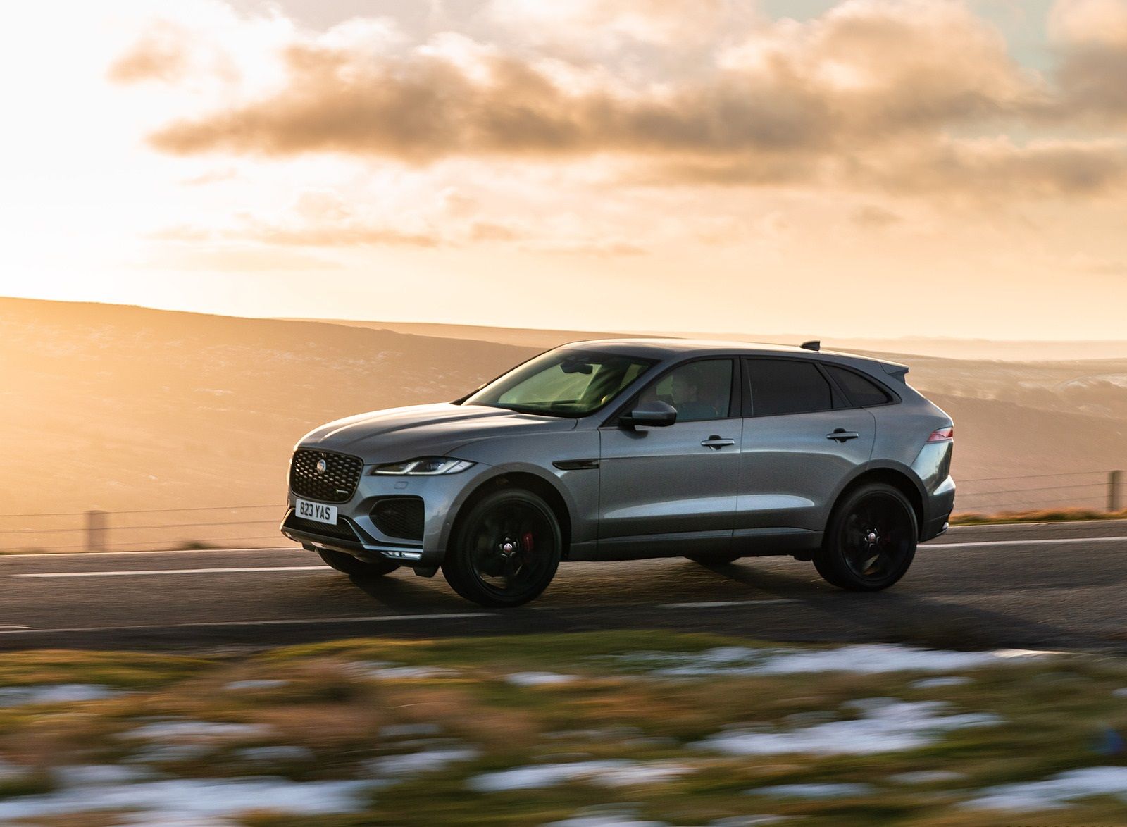 Jaguar F Pace P400 MHEV R Dynamic SE Wallpaper (HD Image)
