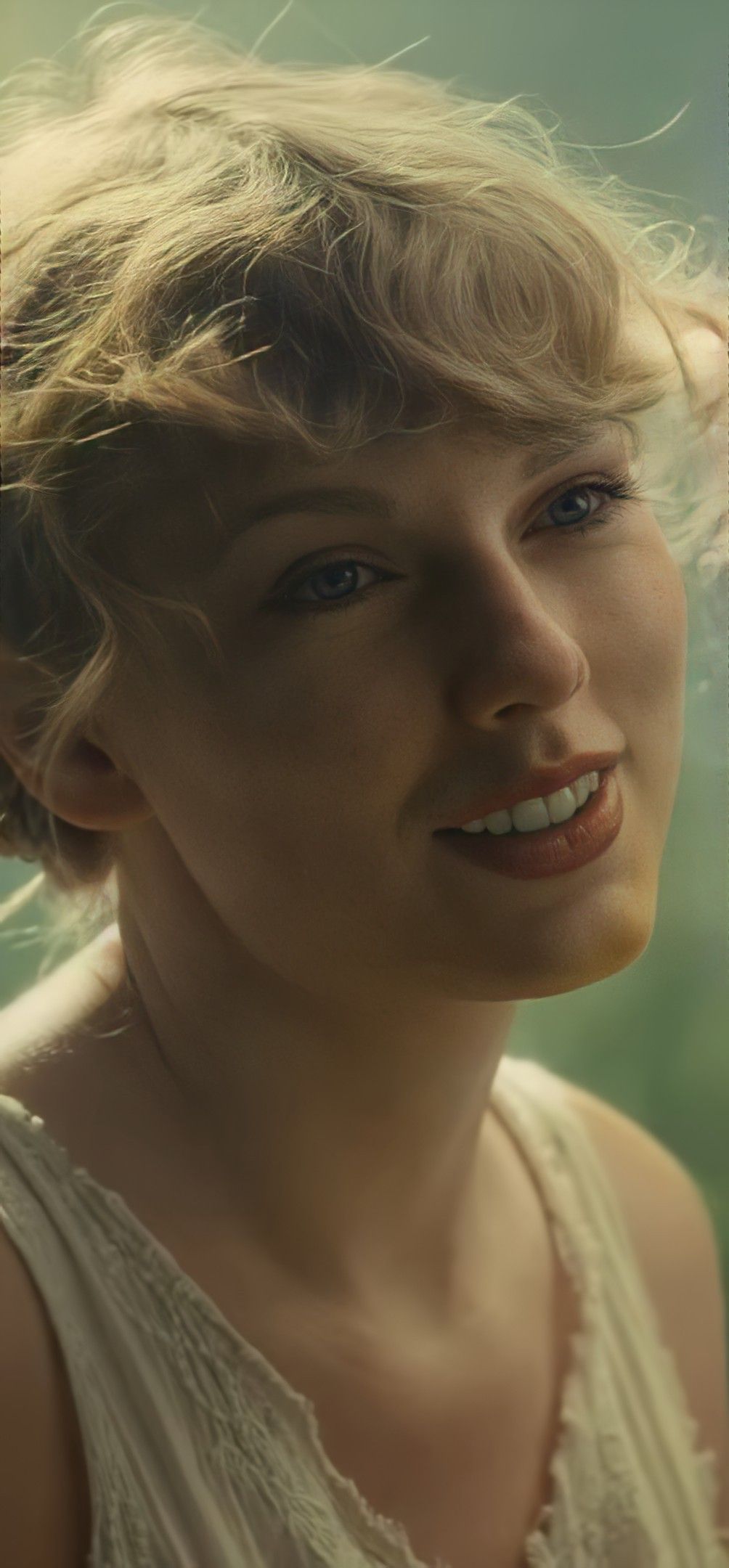 Taylor Swift Cardigan Wallpaper