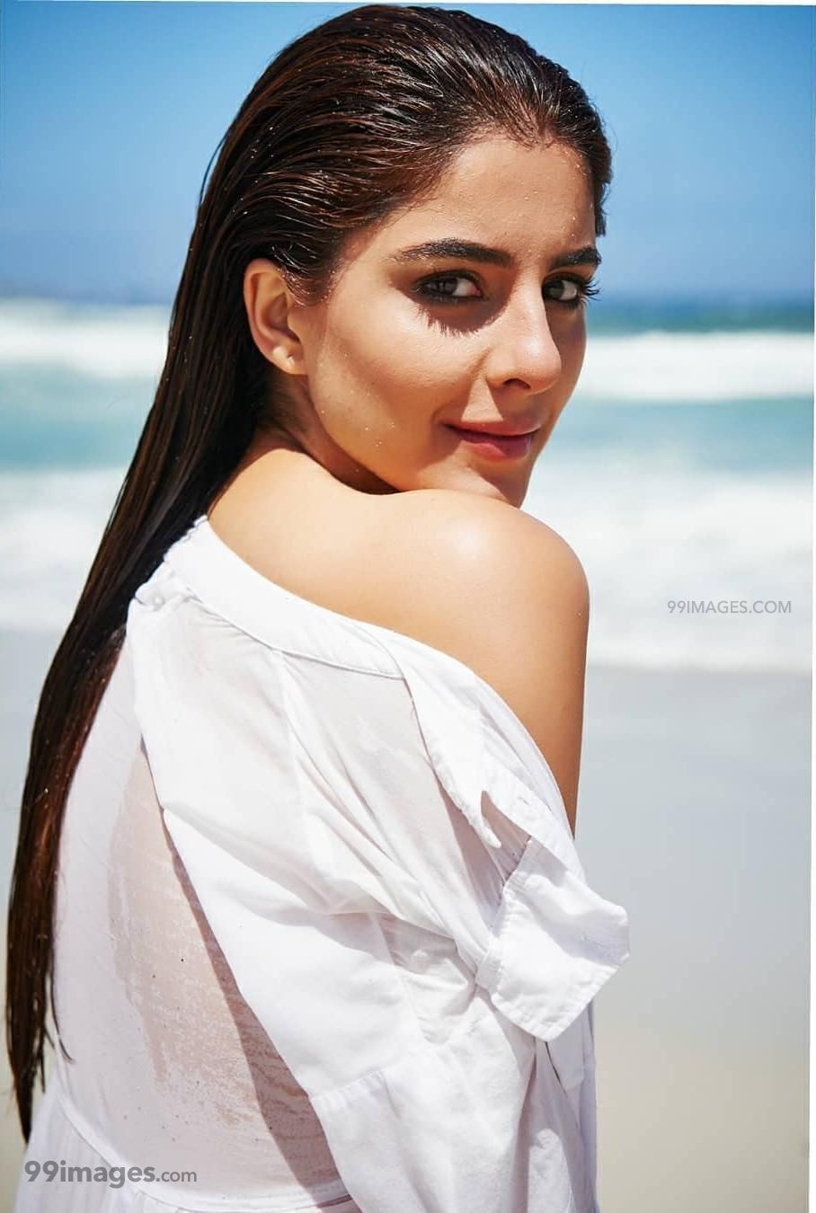 Isha Talwar Hot HD Photo & Wallpaper For Mobile Talwar Latest Photohoot