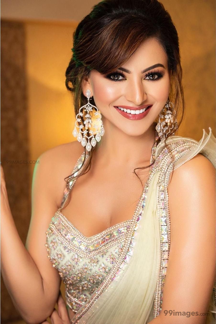 Urvashi Rautela Beautiful Photo & Mobile Wallpaper HD (Android/ iPhone) (1080p) (903x1350)