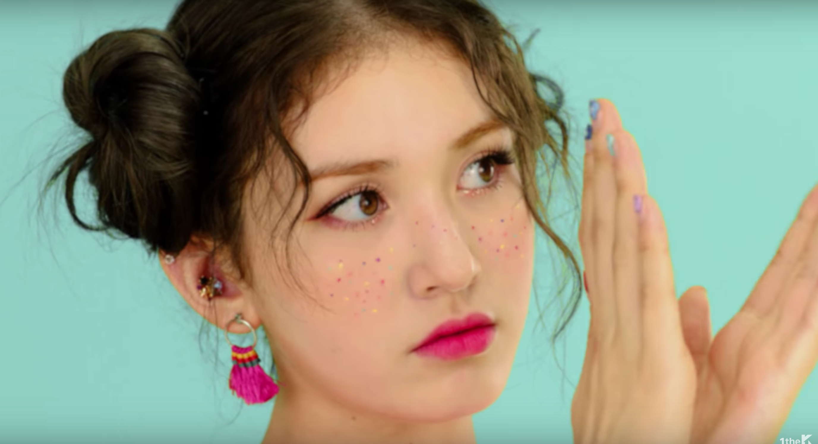 I.O.I gets “Very Very Very” repetitive with a familiar sound