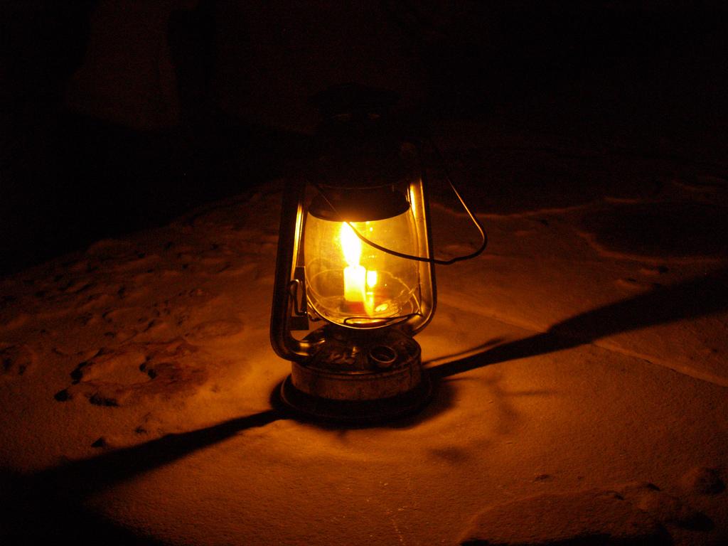 Oil Lantern Wallpaper