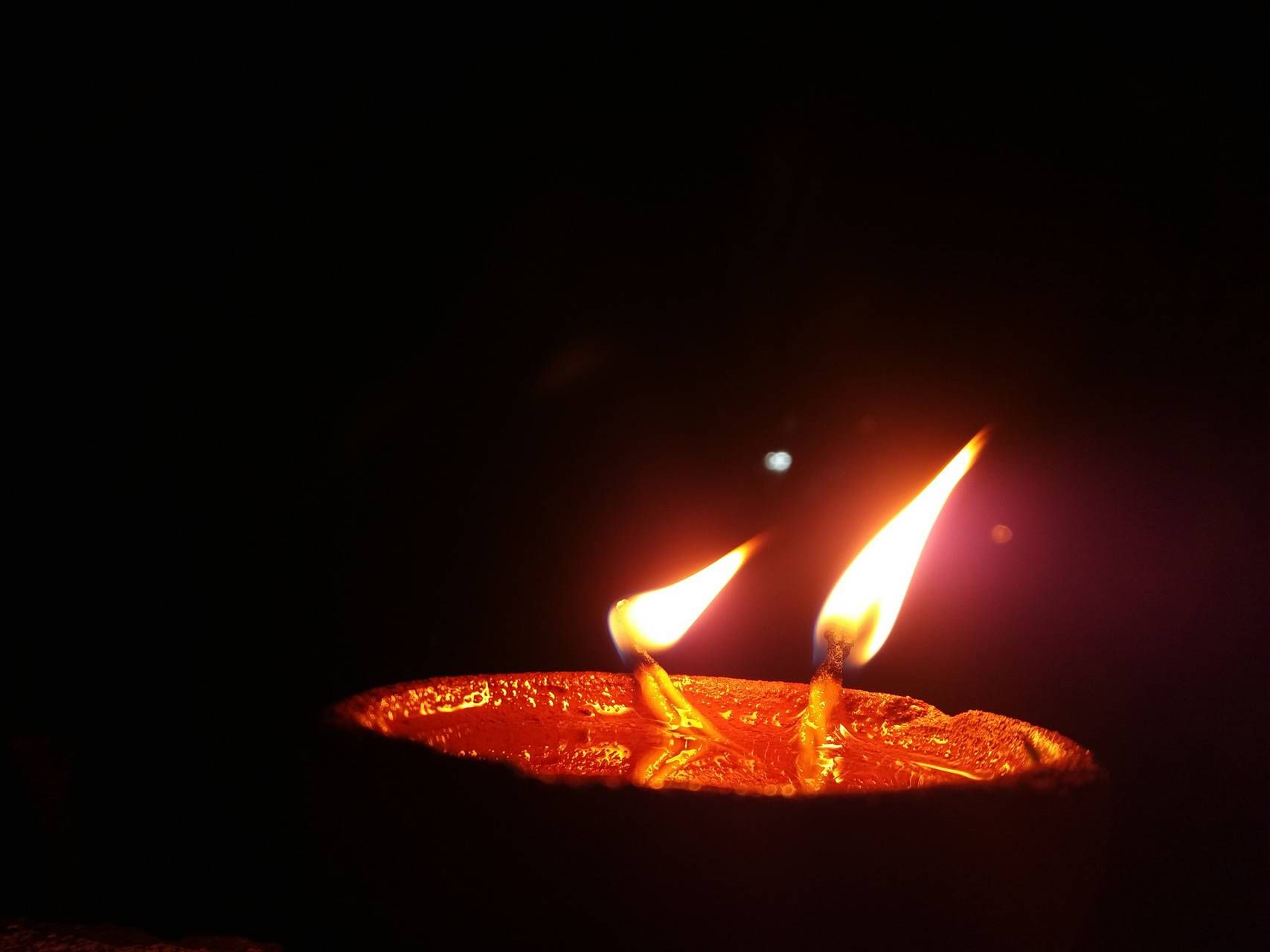 Download Oil lamp Wallpaper HD