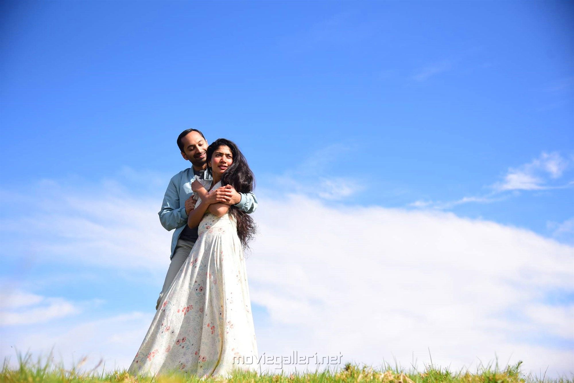 Anukoni Athidhi Movie Photo HD. Sai Pallavi. Fahad Fazil. New Movie Posters