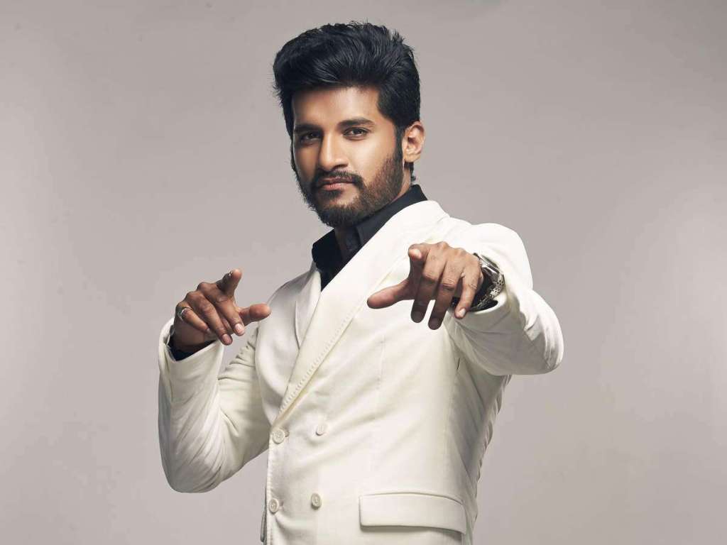 Vijay Yesudas Wiki, Age, Family, Movies, HD Photo, Biography, And More