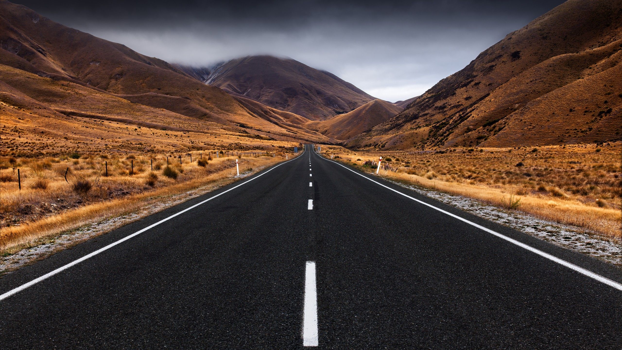 Lindis Pass 4K Wallpaper, New Zealand, Landscape, Empty Road, Landscape, Misty, Mountain Plateau, Nature