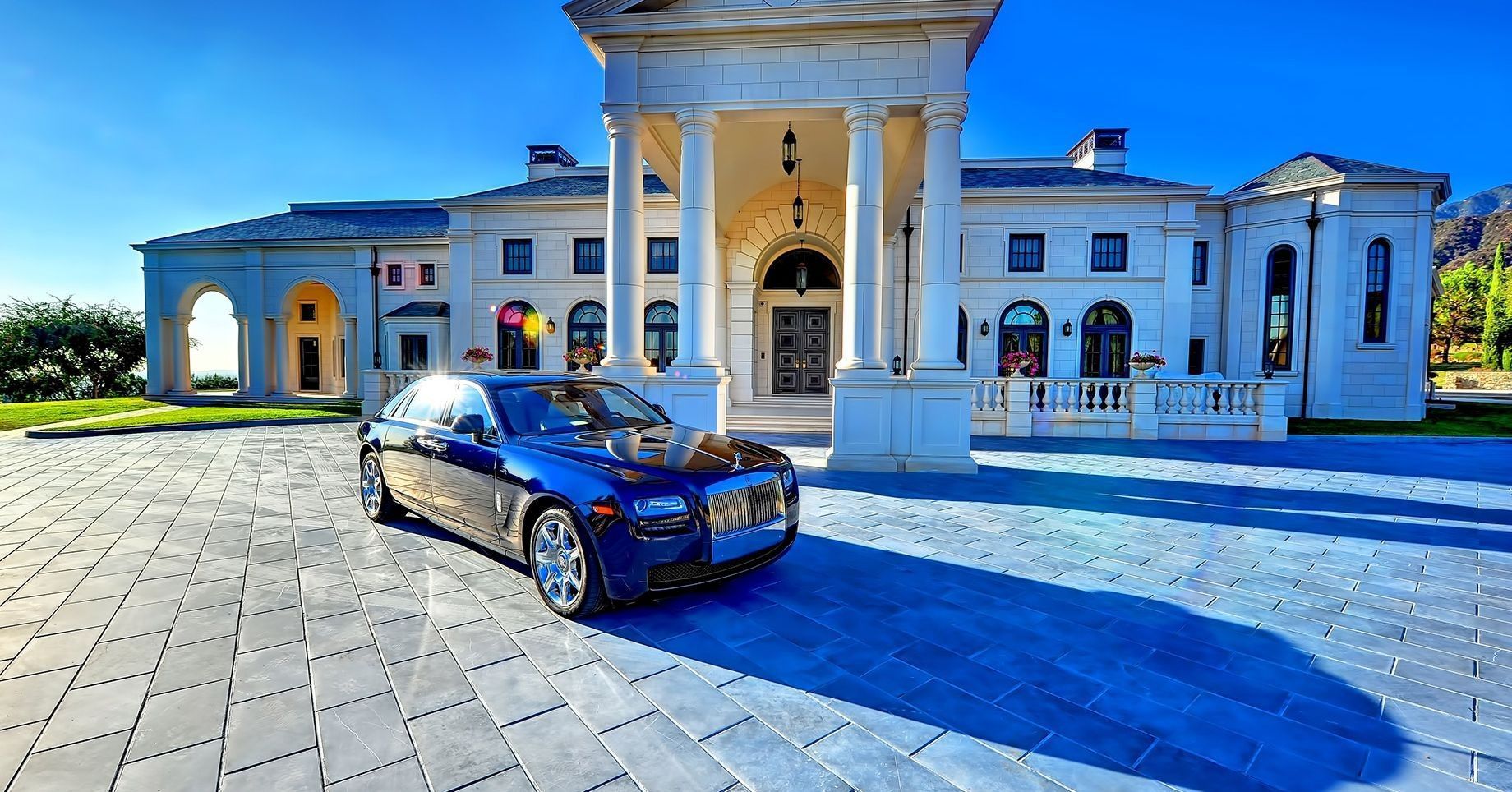 Mansion with Cars Wallpaper Free Mansion with Cars Background