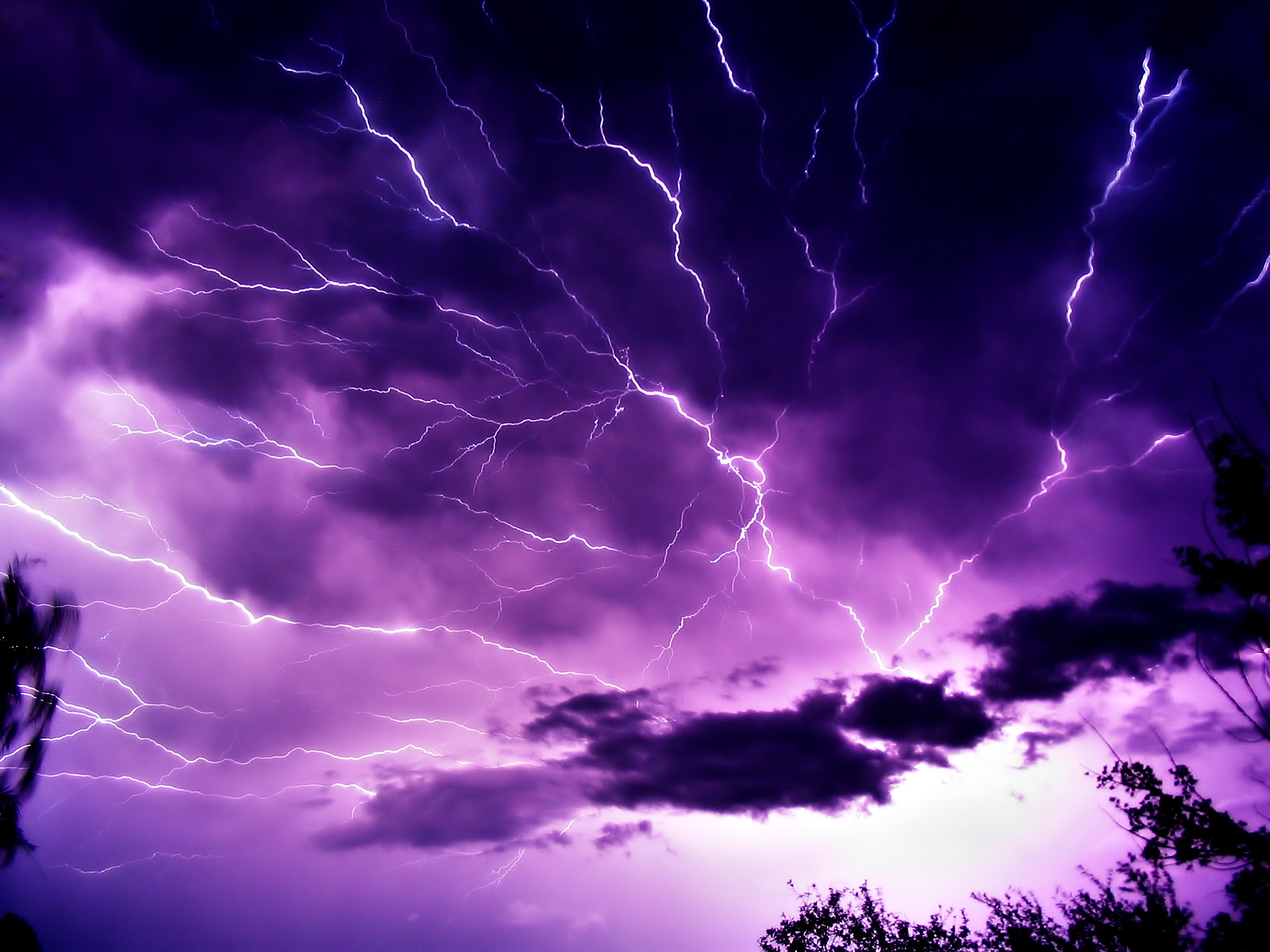 wallpaper: Lightning Strikes