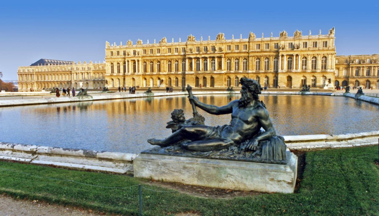 Palace of Versailles Wallpaper