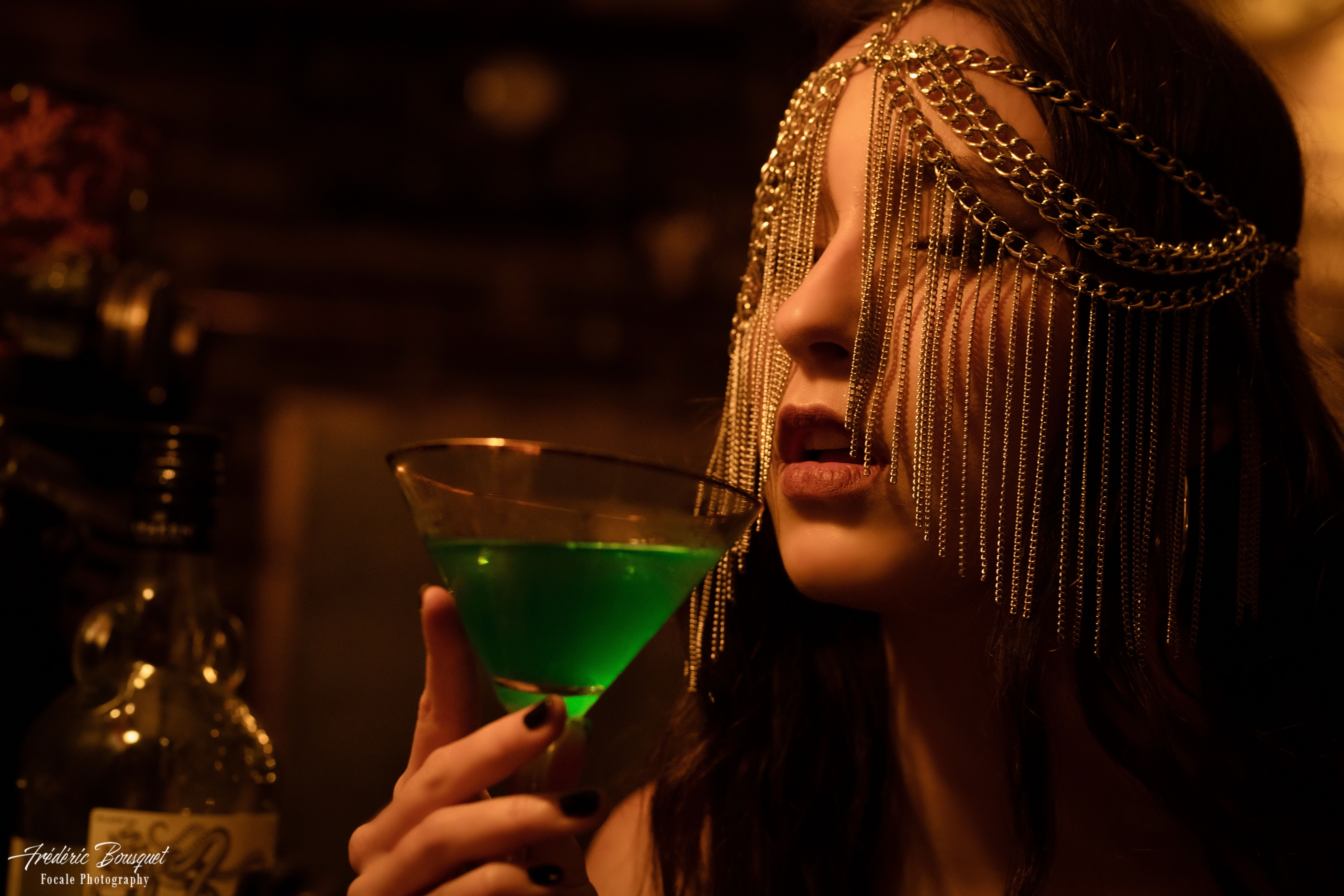 Free Image, girl, woman, wallpaper, , body, green, alcohol, drink, bar, distilled beverage, liqueur, night, glass, darkness, champagne stemware 5800x3867