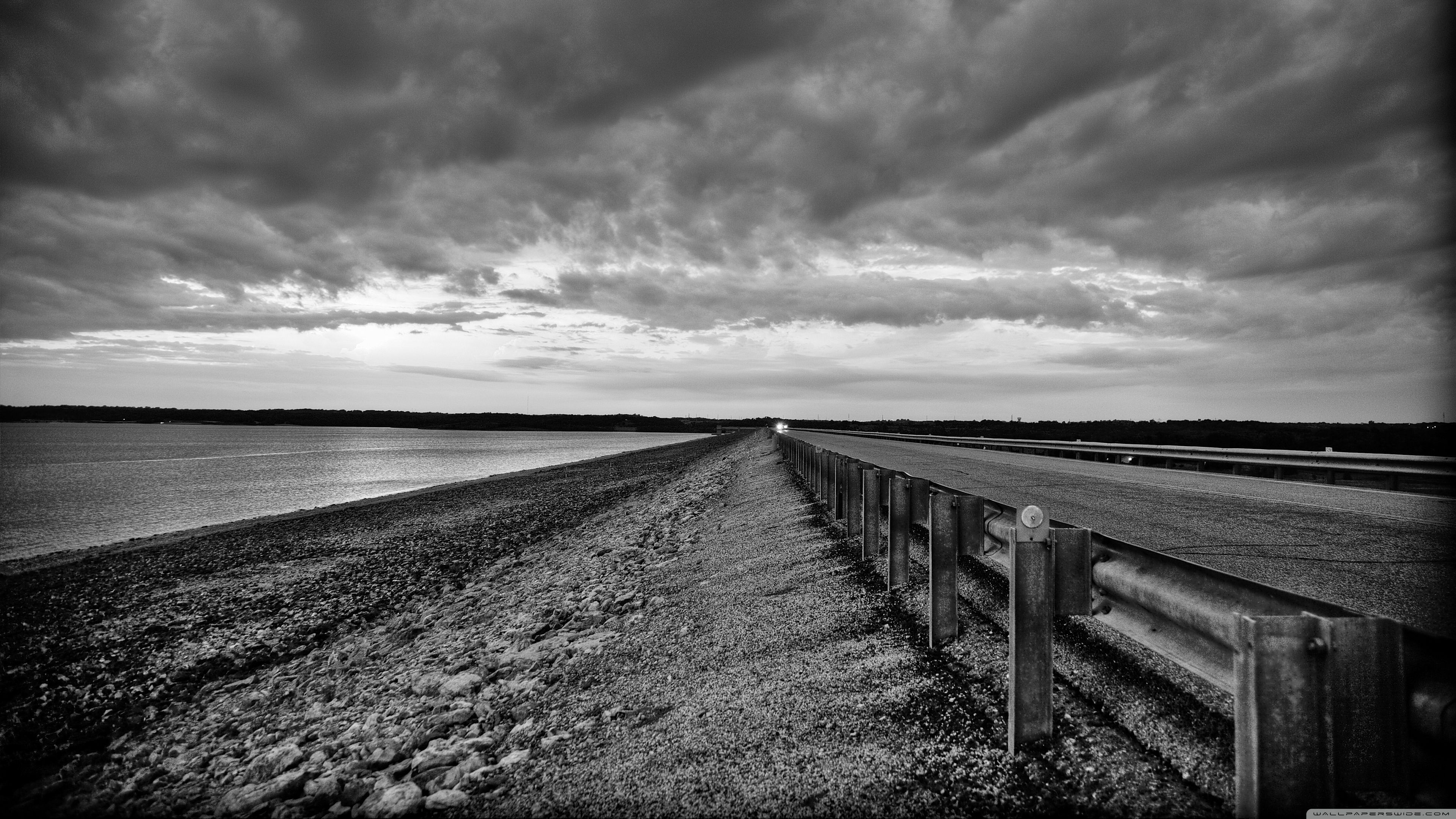 4K Black and White Wallpaper