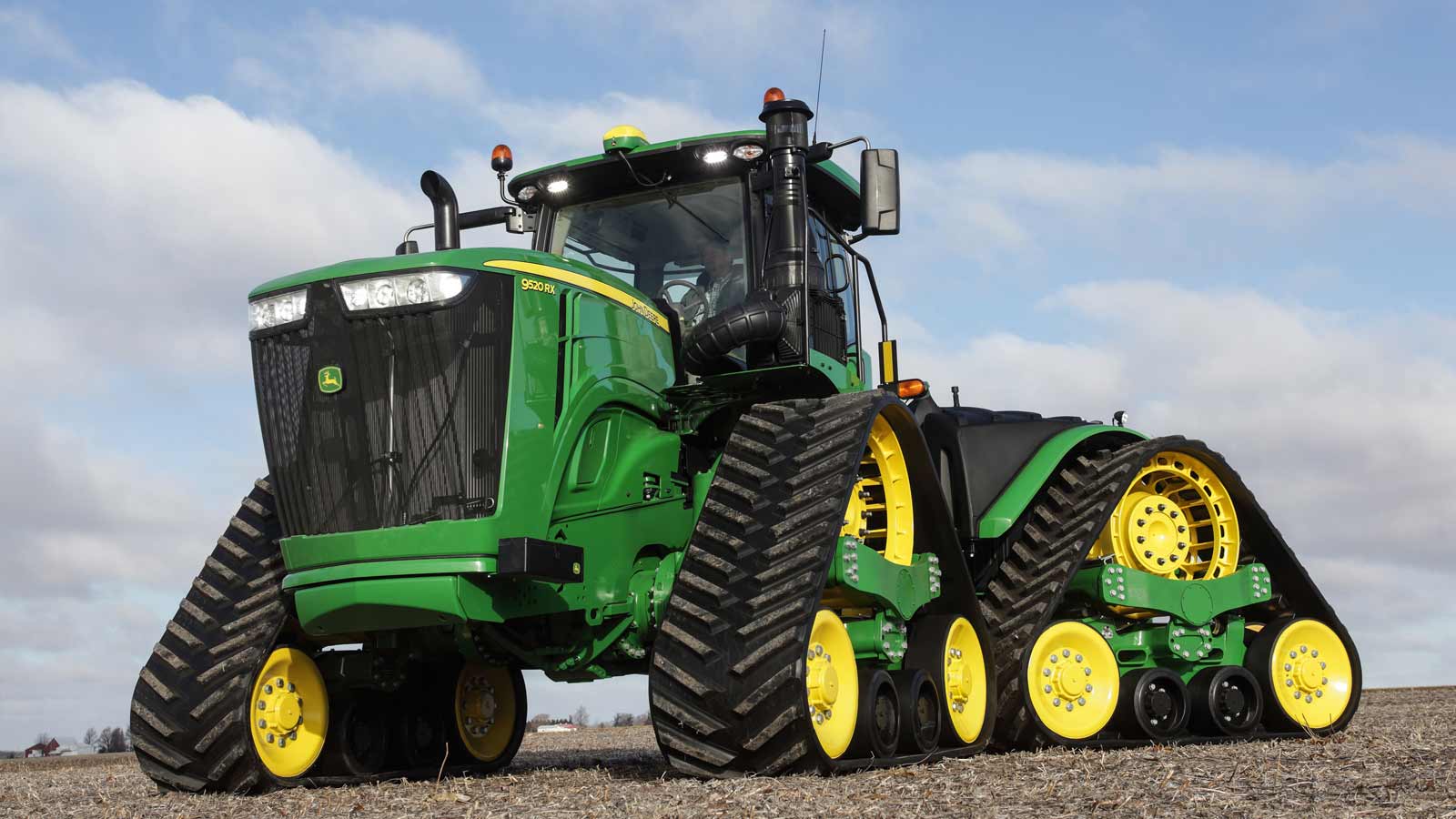 John Deere 2019 9R tractors take a wider approach