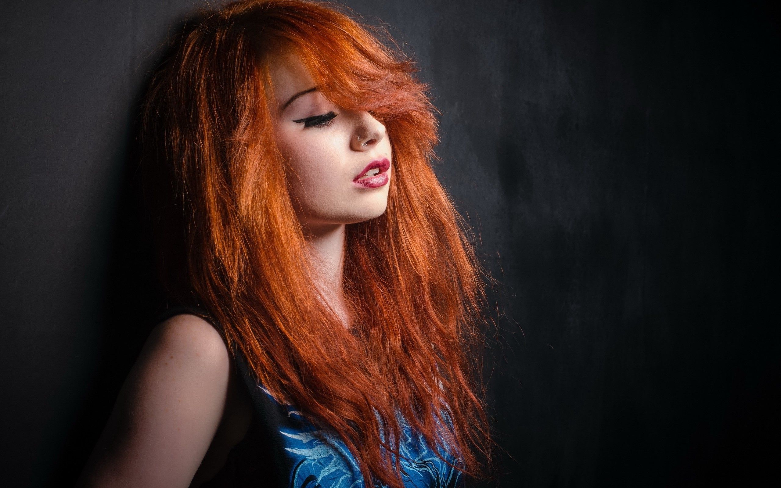Wallpaper, people, model, long hair, singer, fashion, singing, girl, beauty, eye, blond, hairstyle, 2560x1600 px, portrait photography, photo shoot, brown hair, human hair color, hair coloring, red hair 2560x1600