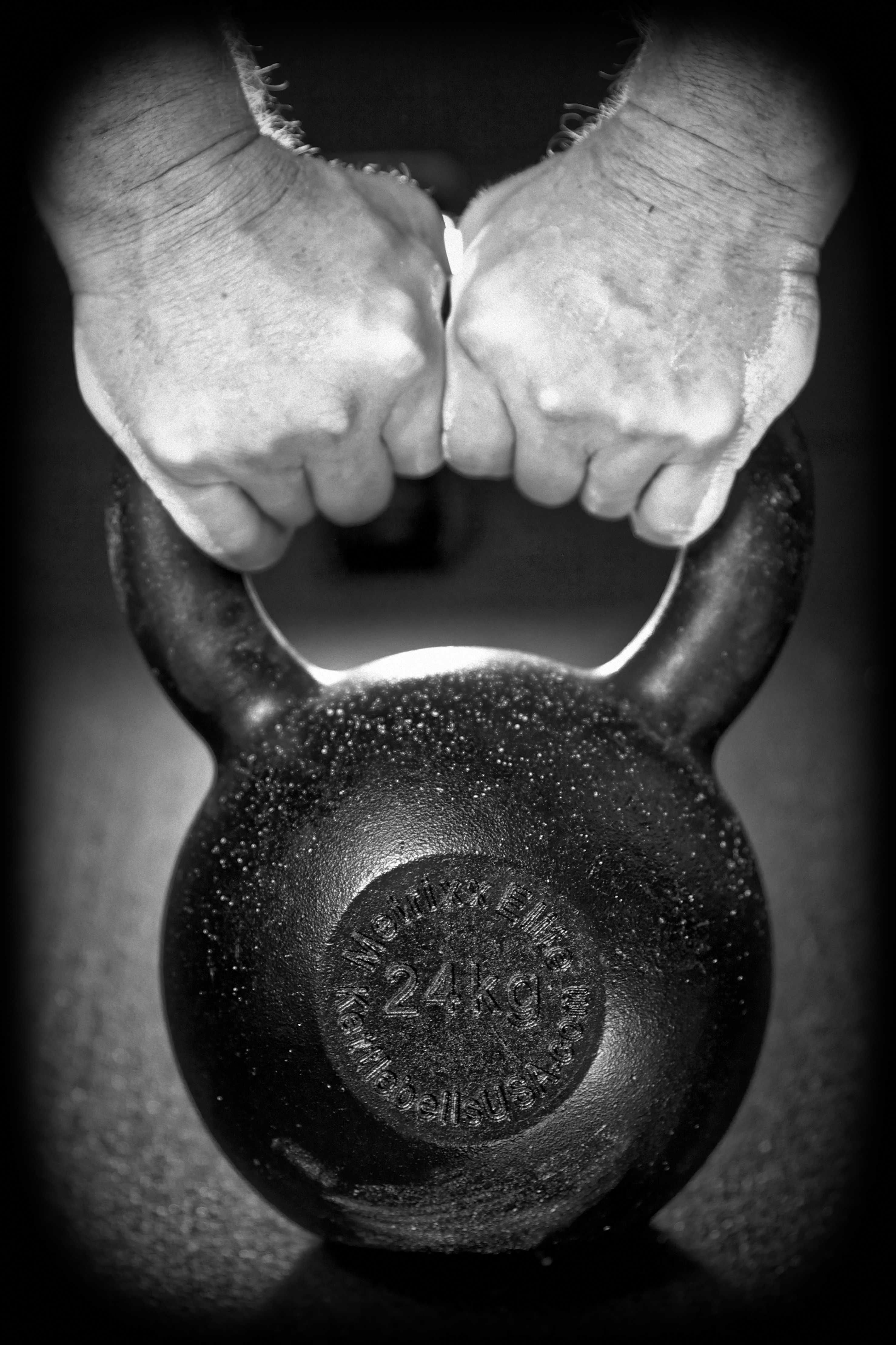 kettlebell flow, kettlebell back, kettlebell chest, kettlebell glutes, kettlebell transformation #kettlebellg. Kettlebell, Fitness wallpaper, Male fitness photography