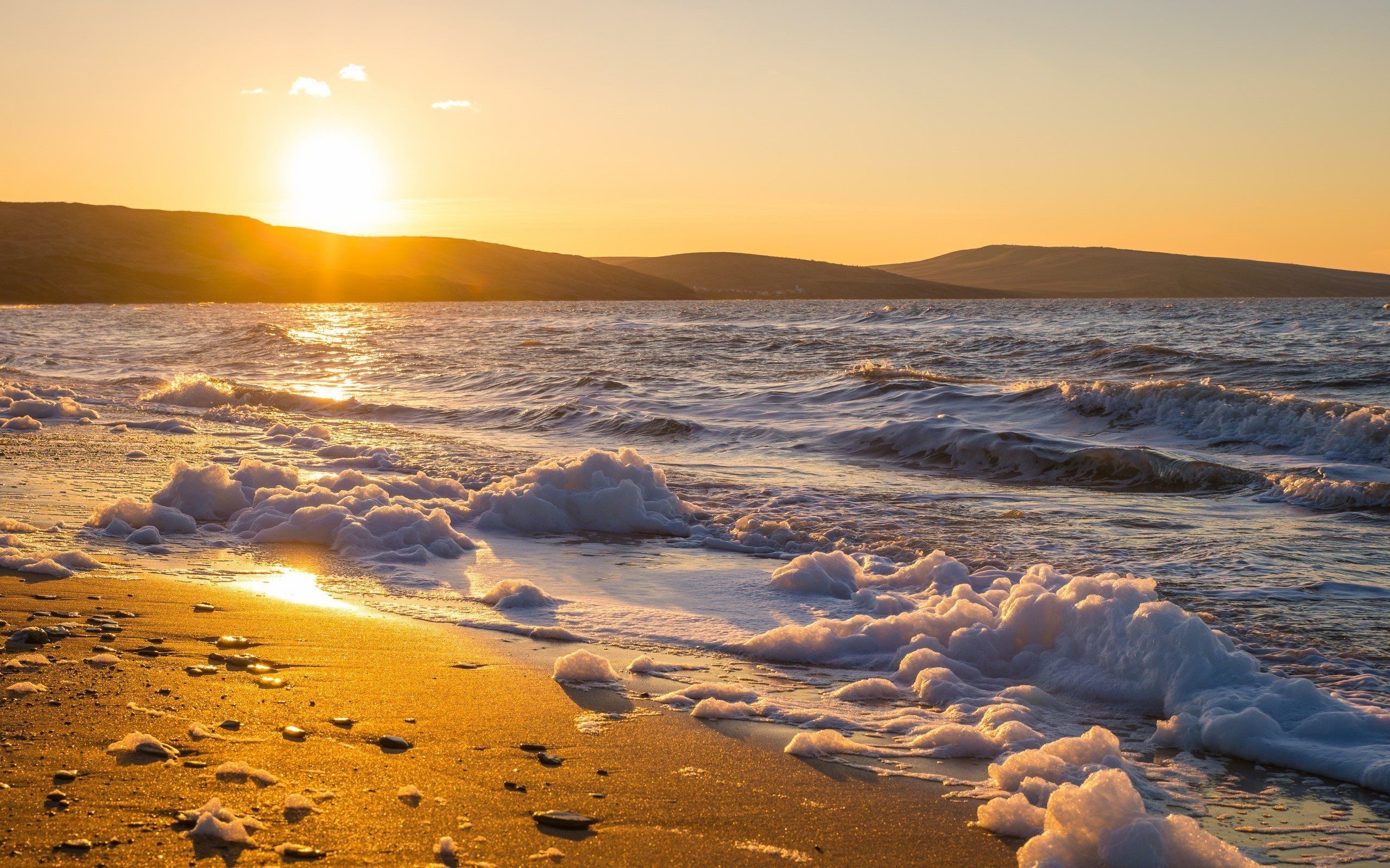Утреннее солнце на море. Закат на море. Рассвет на берегу моря. Утро берег моря солнце. Рассвет на море.