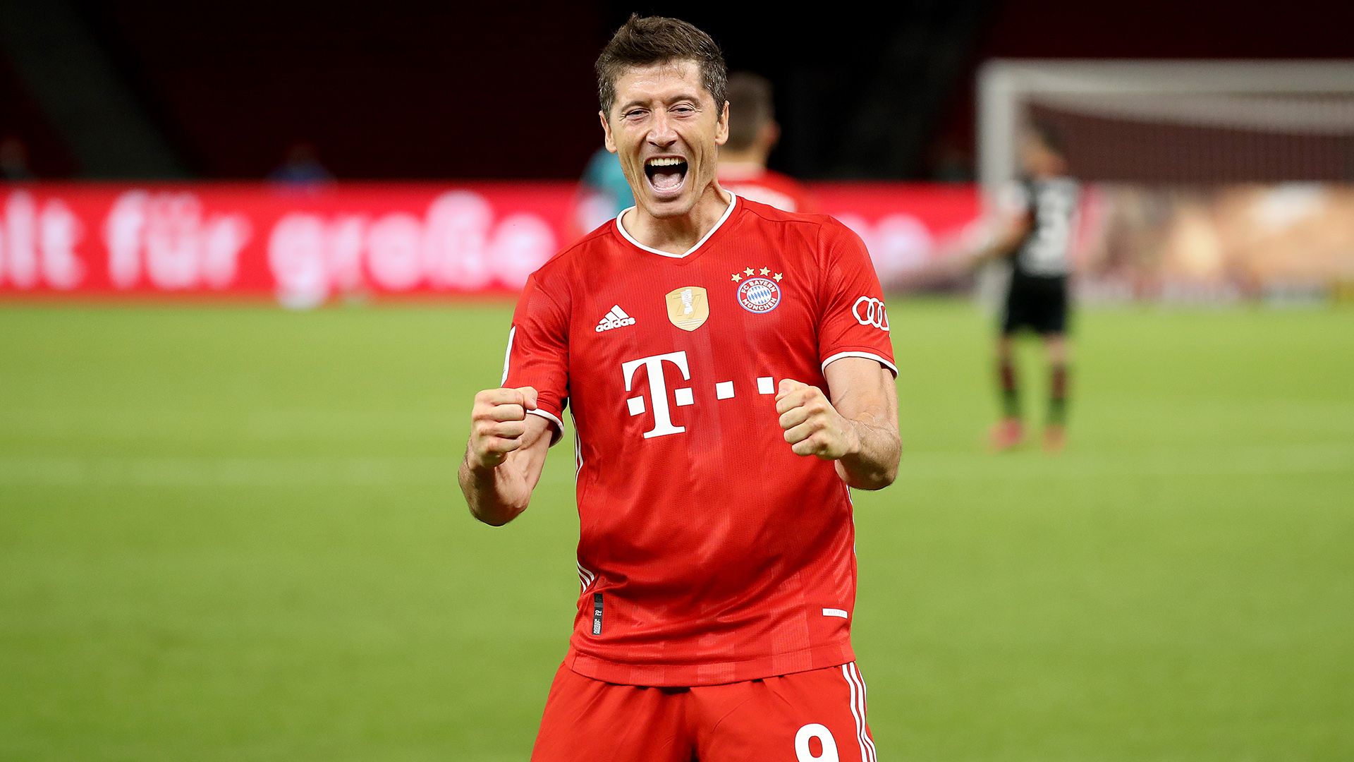 Robert Lewandowski Is FC Bayern's 2019 20 Player Of The Season