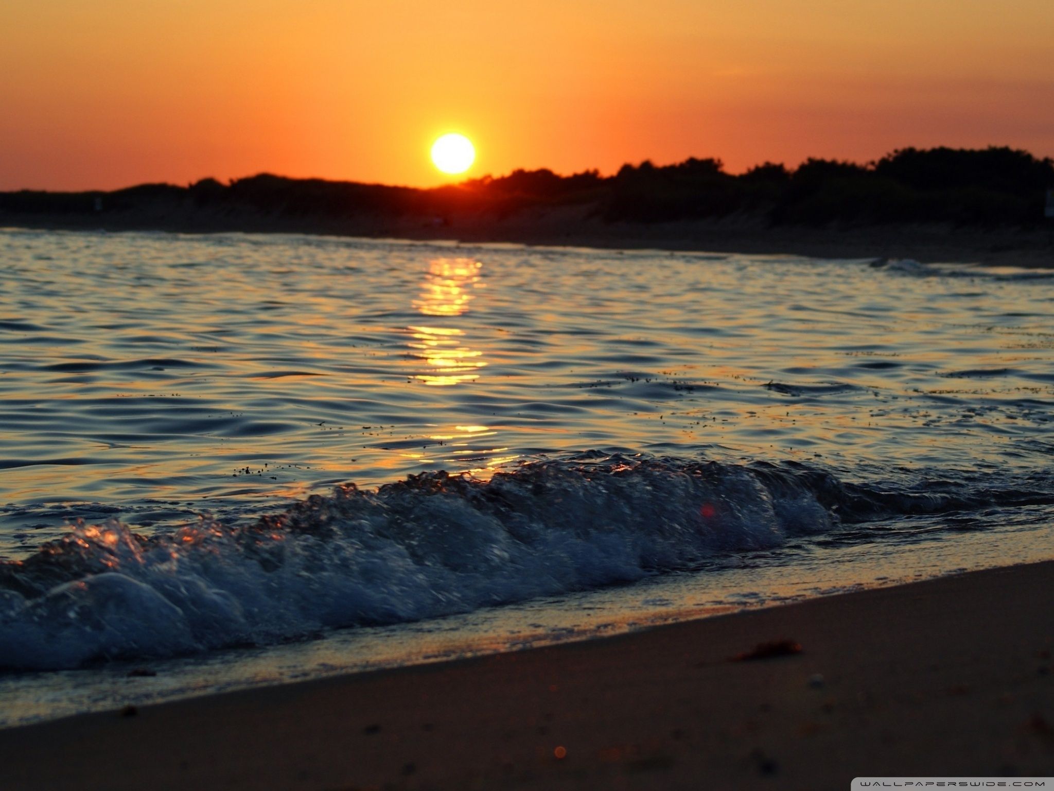 Small Wave, Sunset Ultra HD Desktop Background Wallpaper for 4K UHD TV, Multi Display, Dual Monitor, Tablet