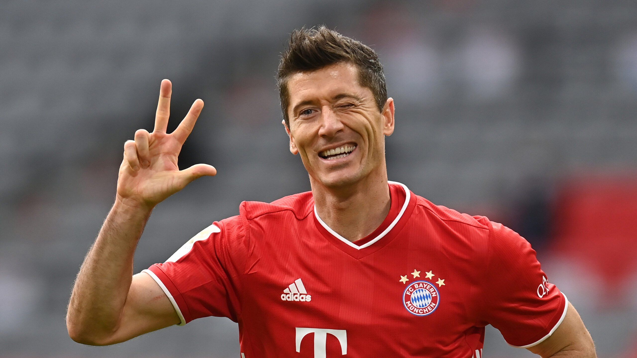 Another goal and another record for Robert Lewandowski