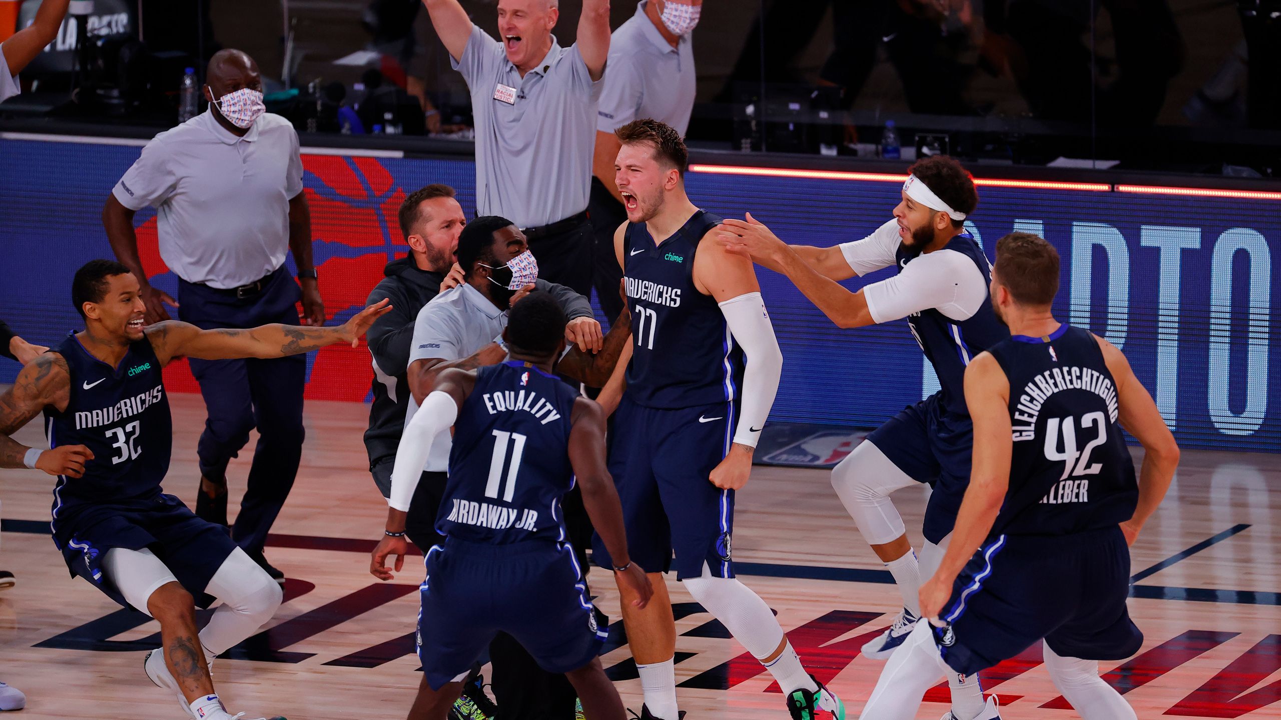 VIDEO) Doncic beats buzzer with long Mavs beat Clippers in OT