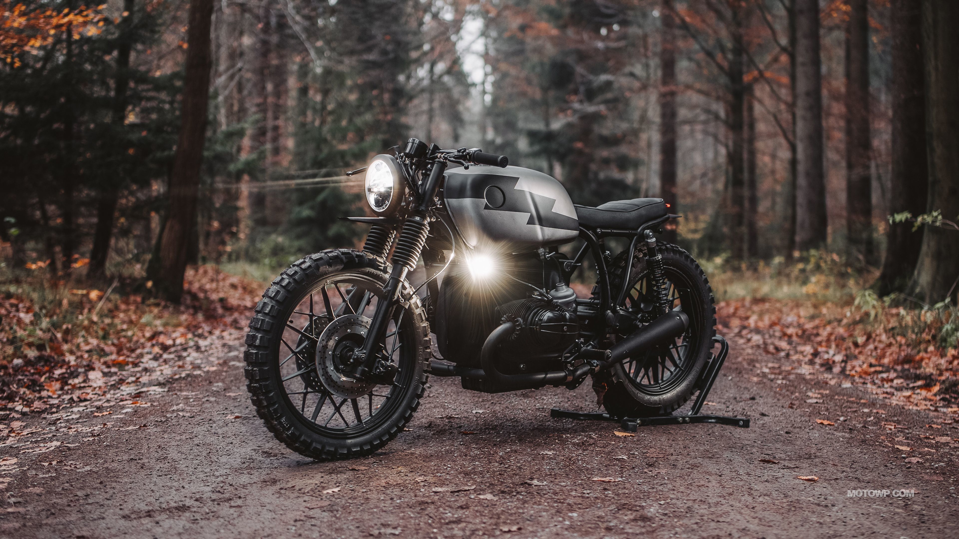Cafe Racer 4K Wallpaper