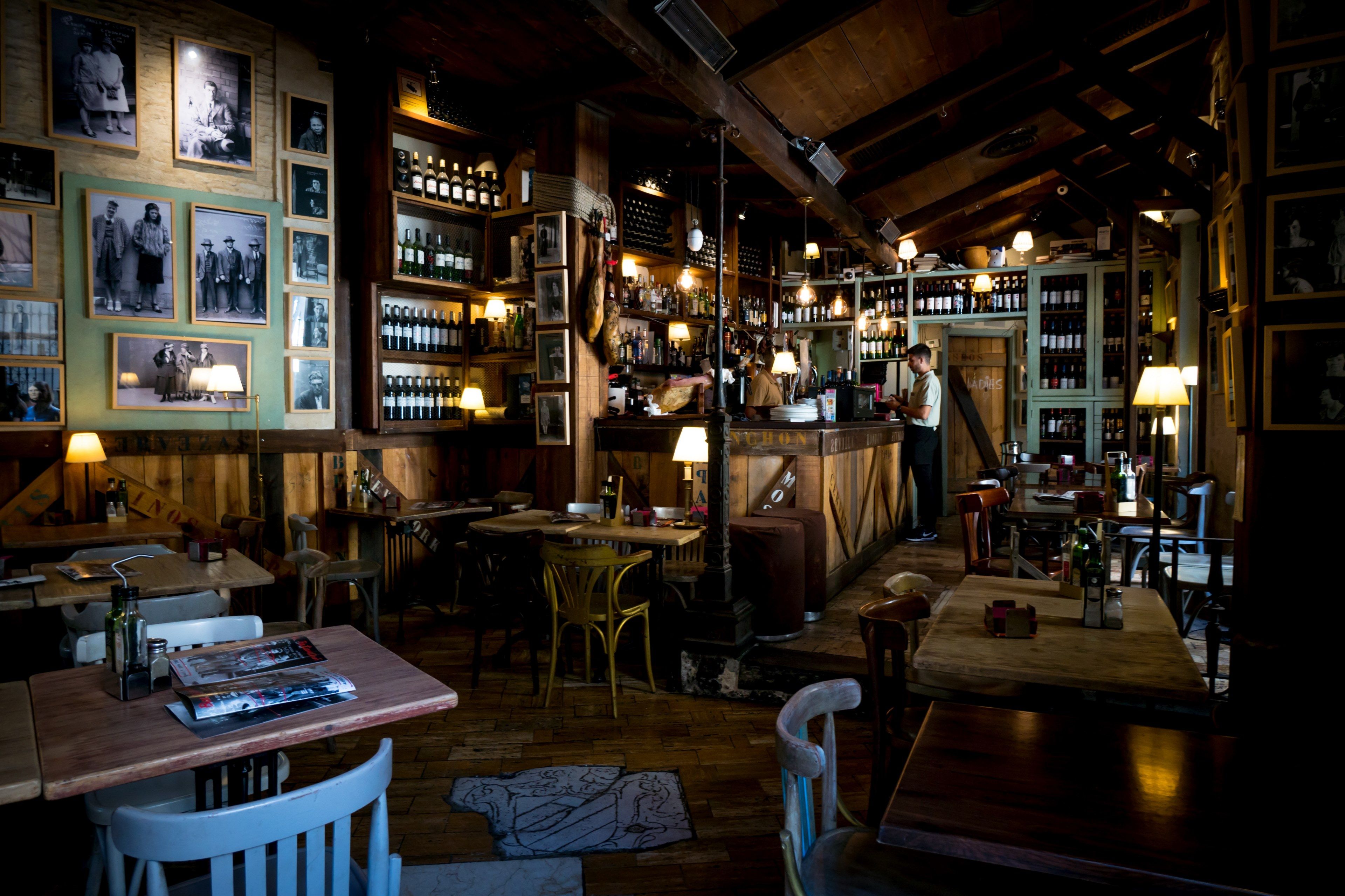 Wallpaper / cafe bar restaurant and tables HD 4k wallpaper