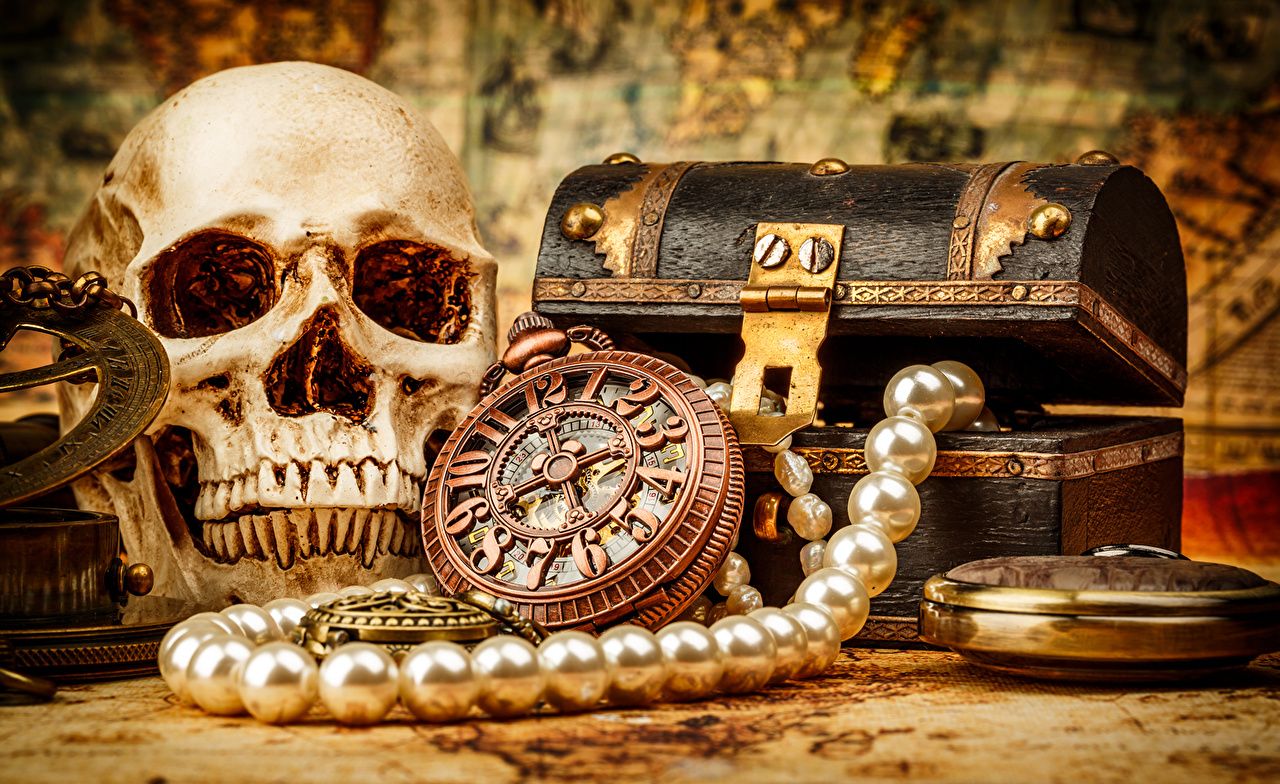 Photo Skulls Treasure chest coffer Clock Jewelry